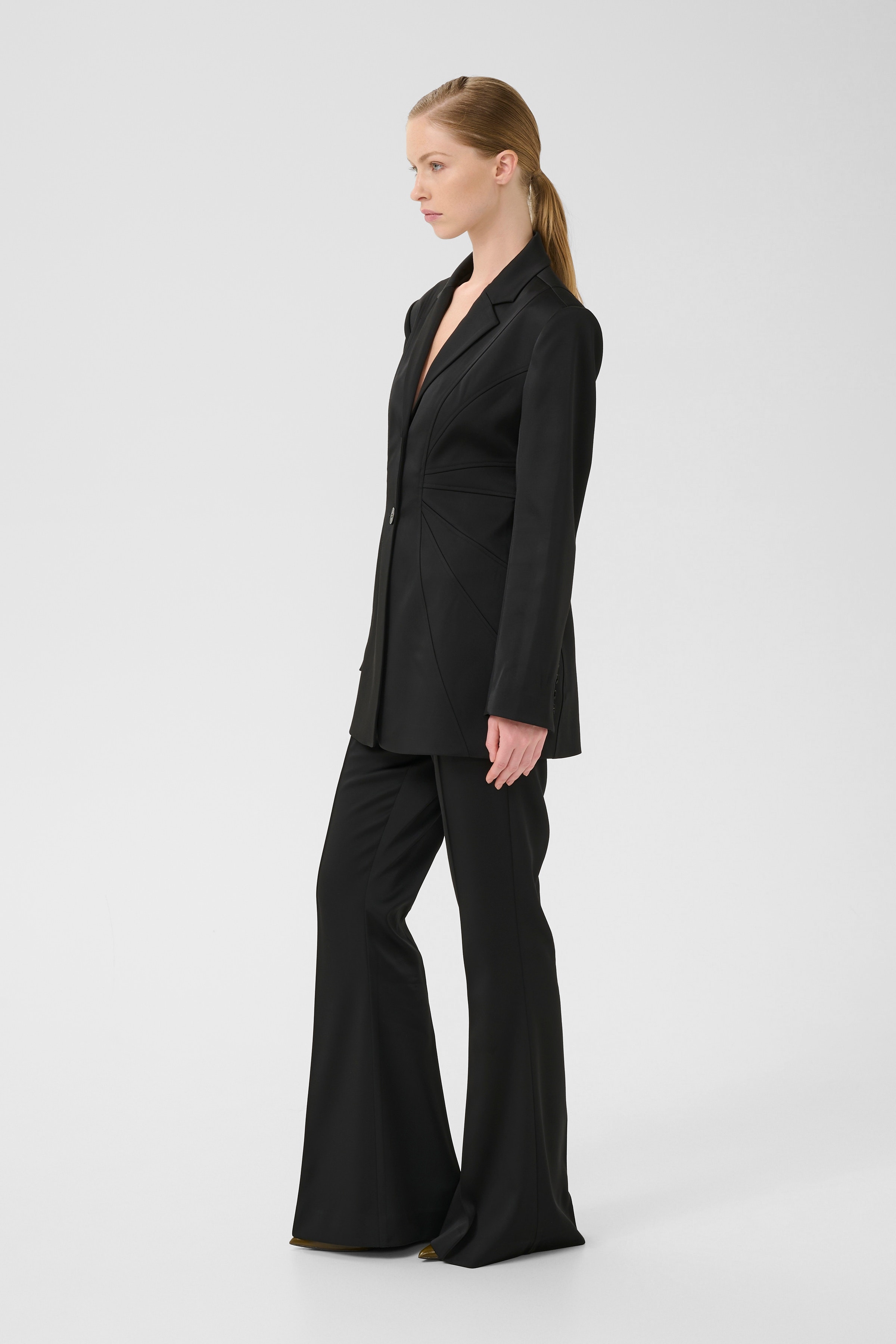 GZlatia Trousers LOOKBOOK FRONT 10910705-100017
