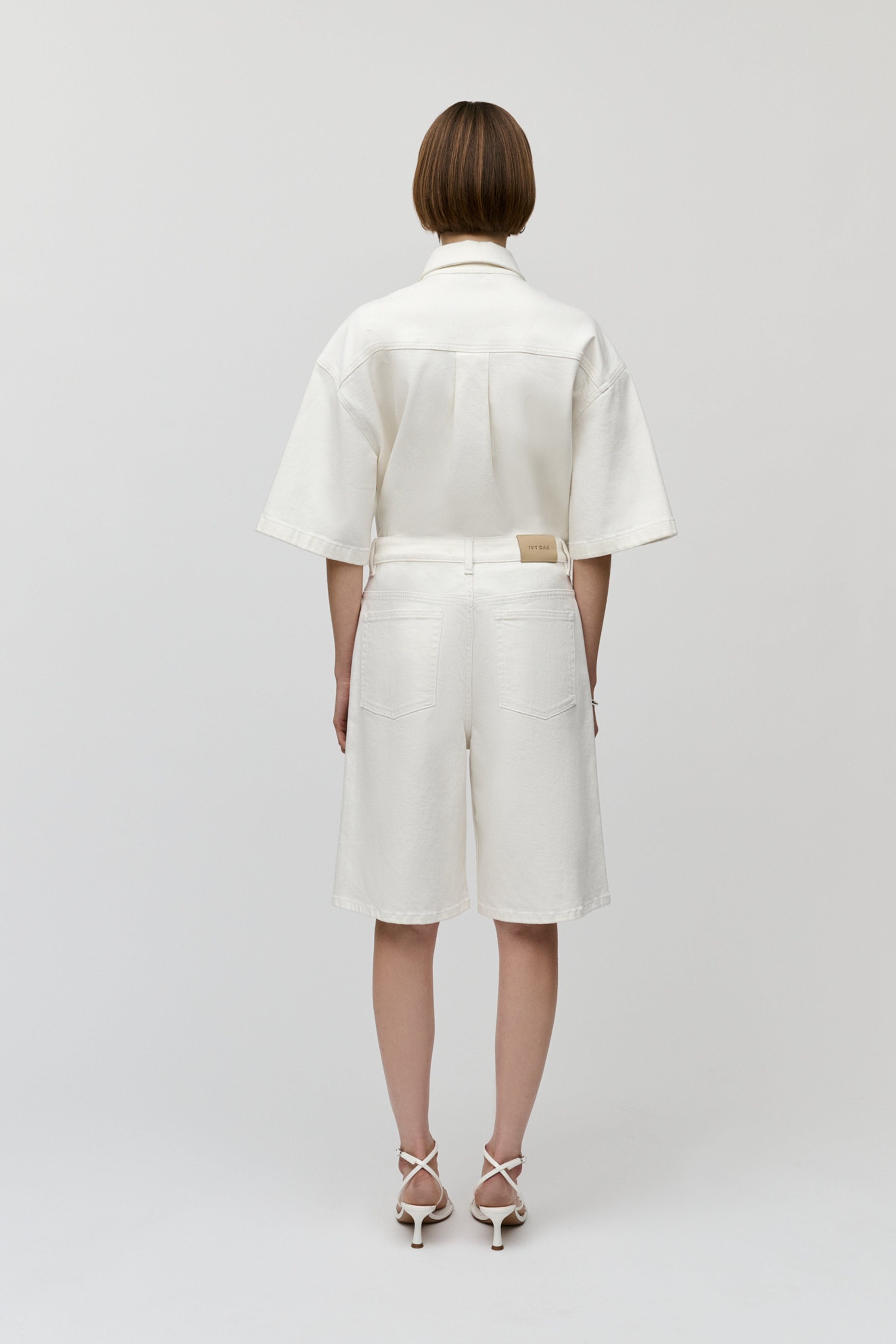 PIRI Shorts LOOKBOOK BACK 30600523-WH010