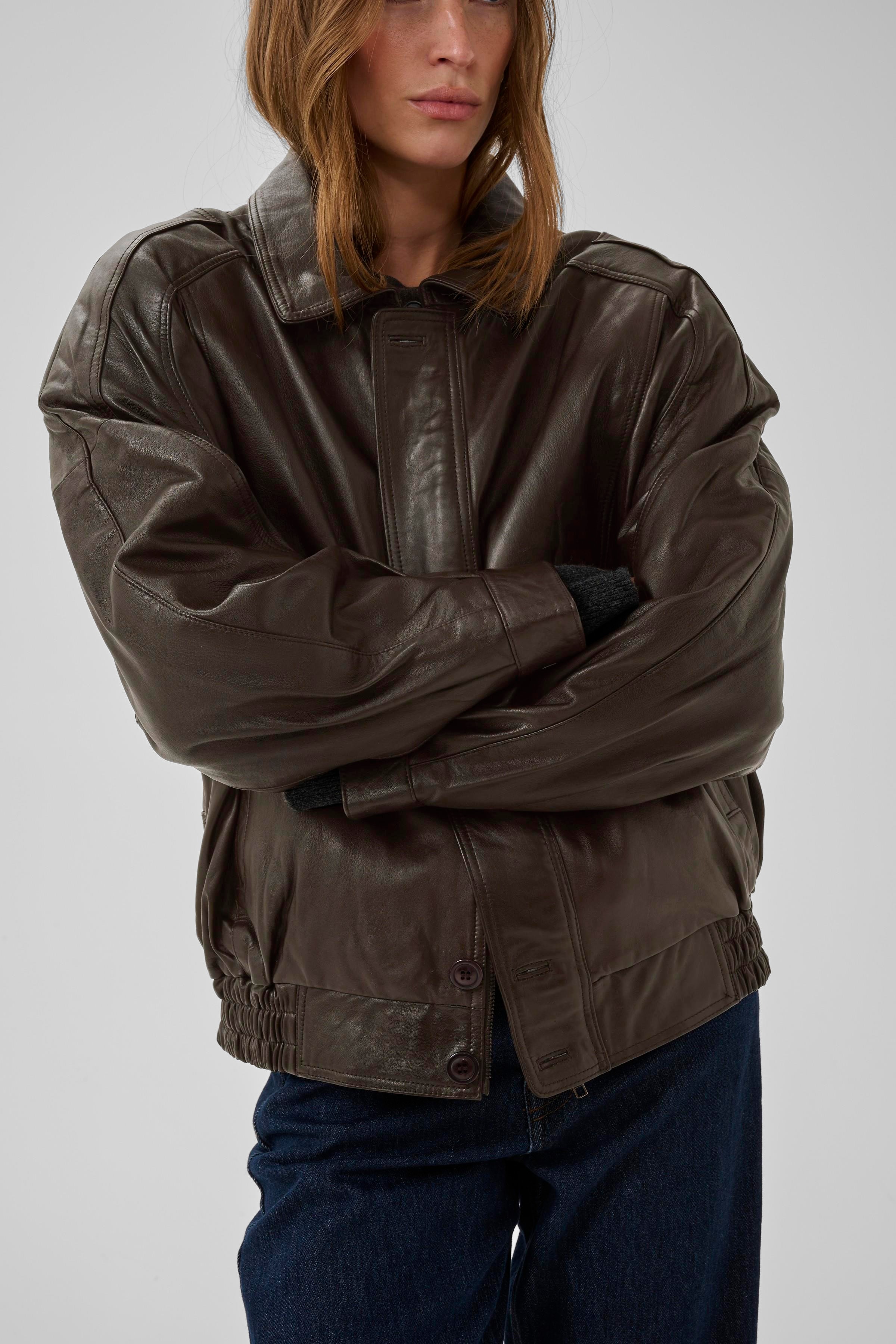 AkelaMW Leather jacket LOOKBOOK DETAIL 10704906-190840