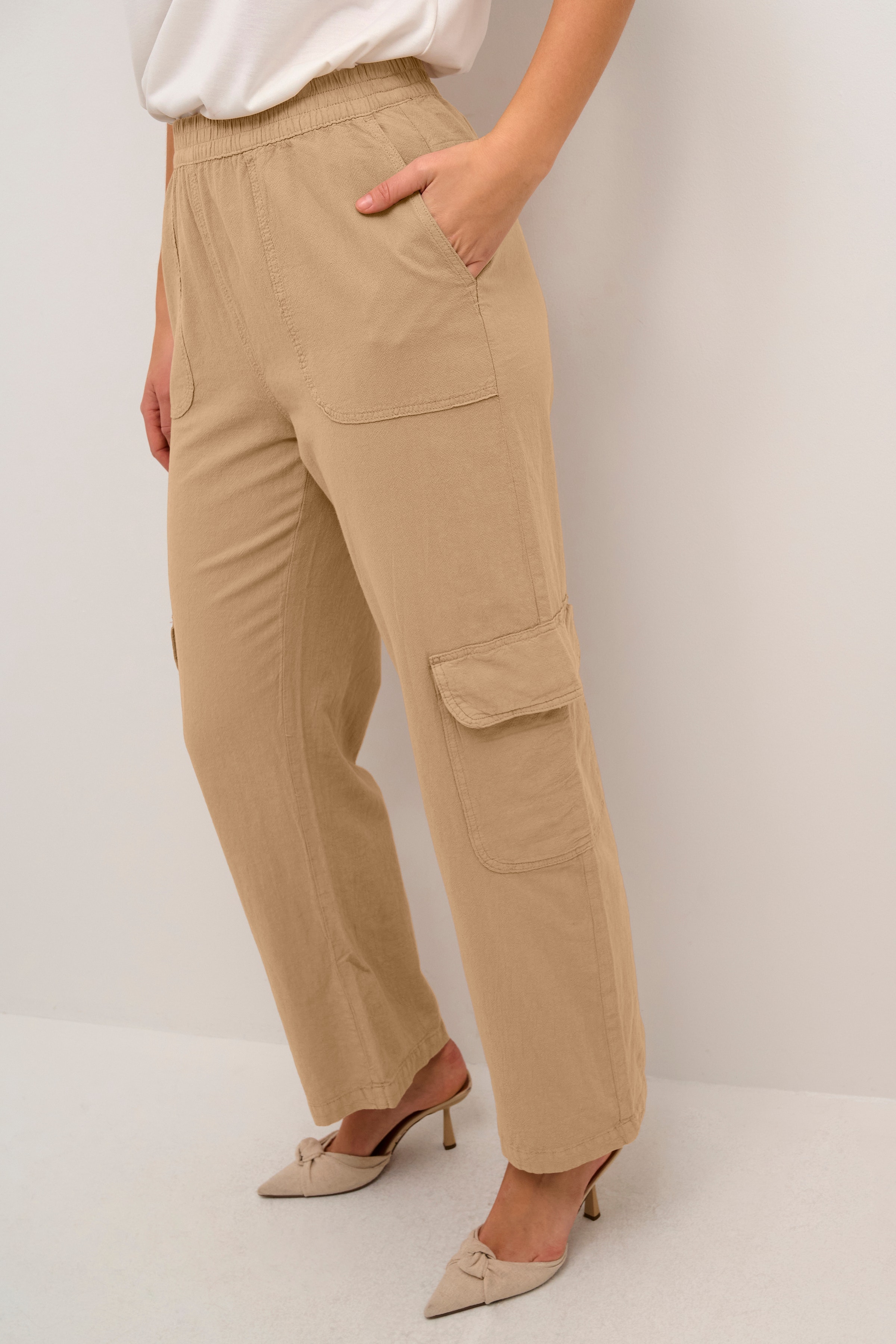 KAnaya Trousers LOOKBOOK DETAIL 10508358-101239