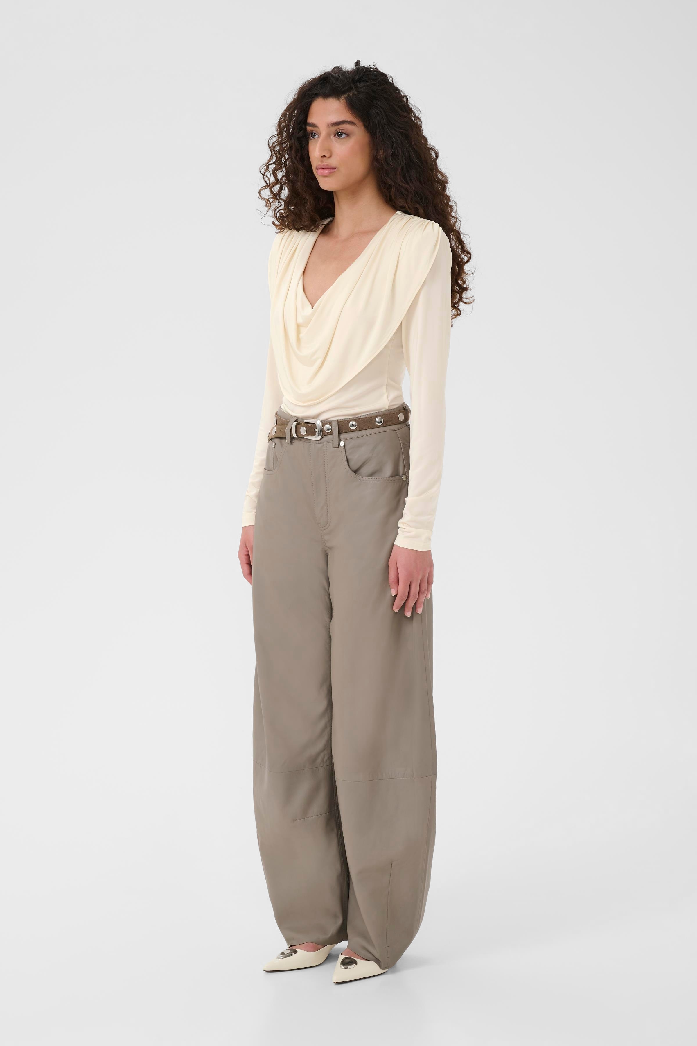 GZlaily Blouse LOOKBOOK FRONT 10910980-110103