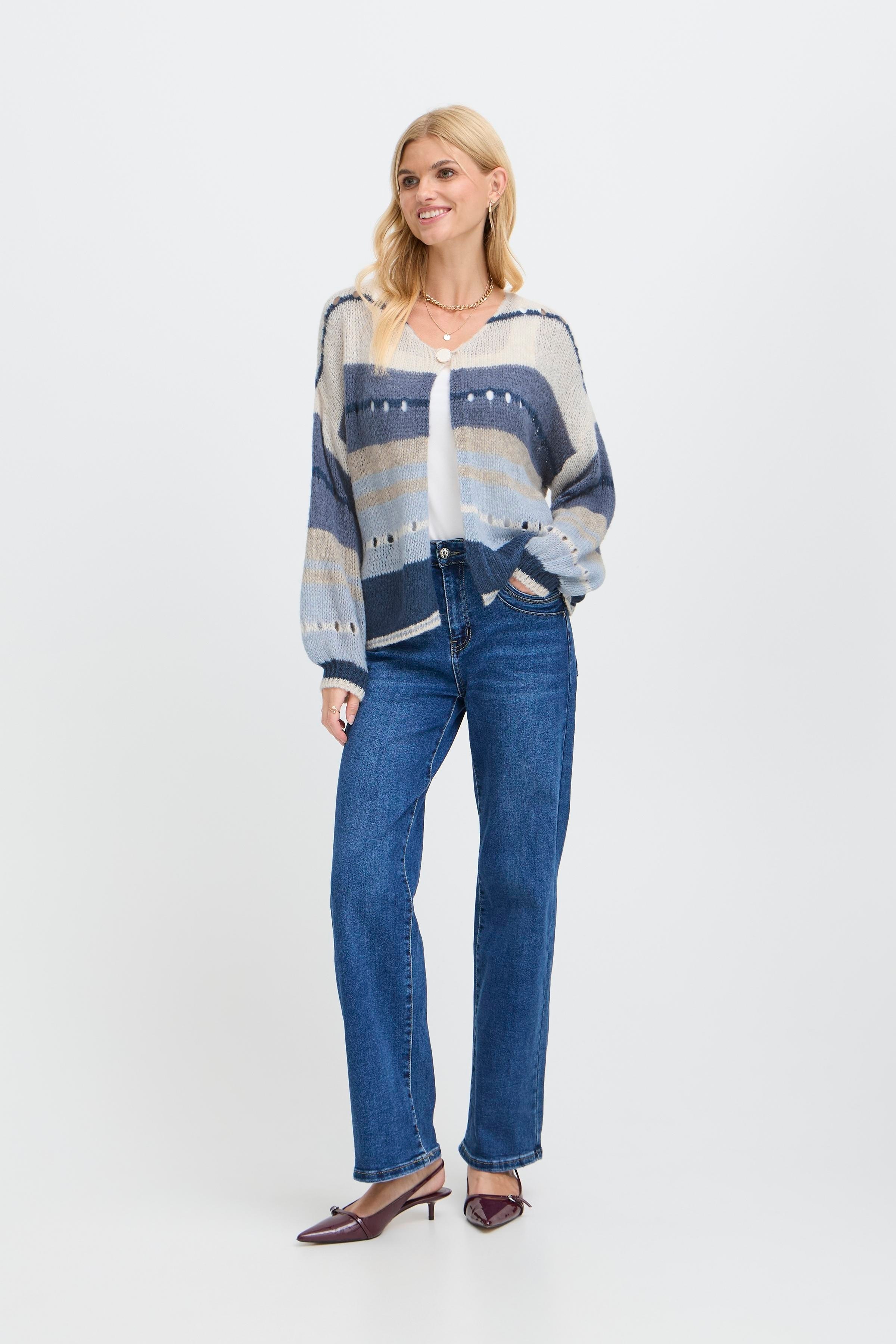 SBCUMBANA Cardigan LOOKBOOK FRONT 22101061-173912