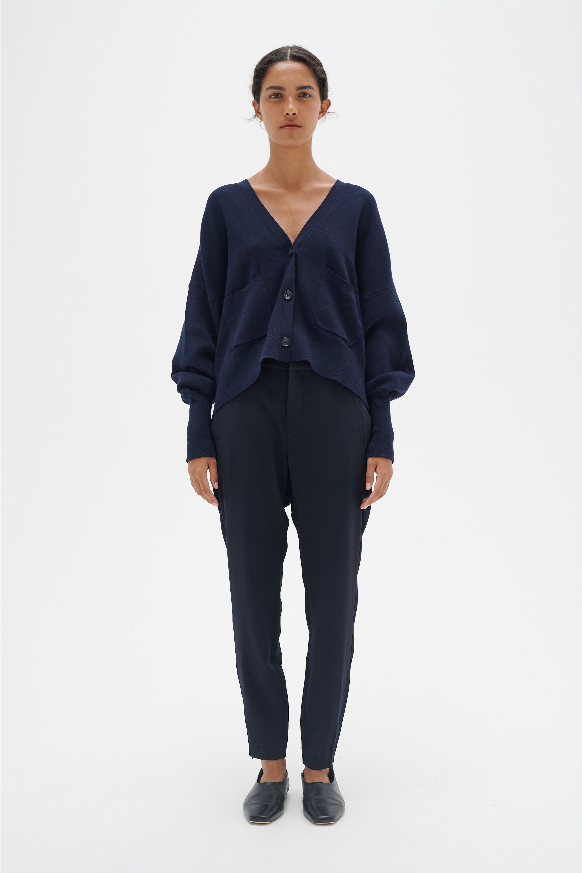 TenleyIW Cardigan LOOKBOOK FRONT 30107825-300005