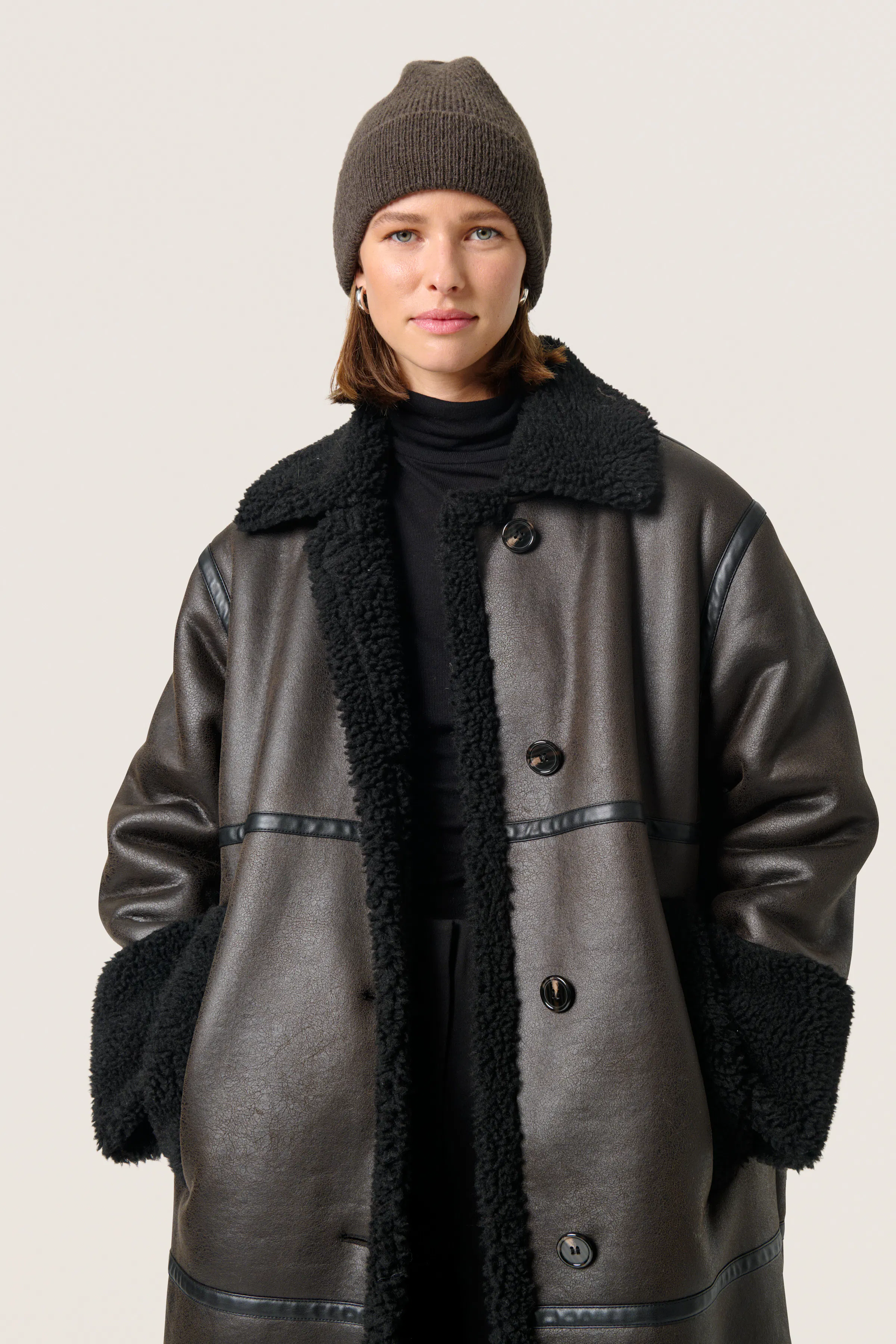 SLAnaye Luva PACK FRONT 30408338-1908081