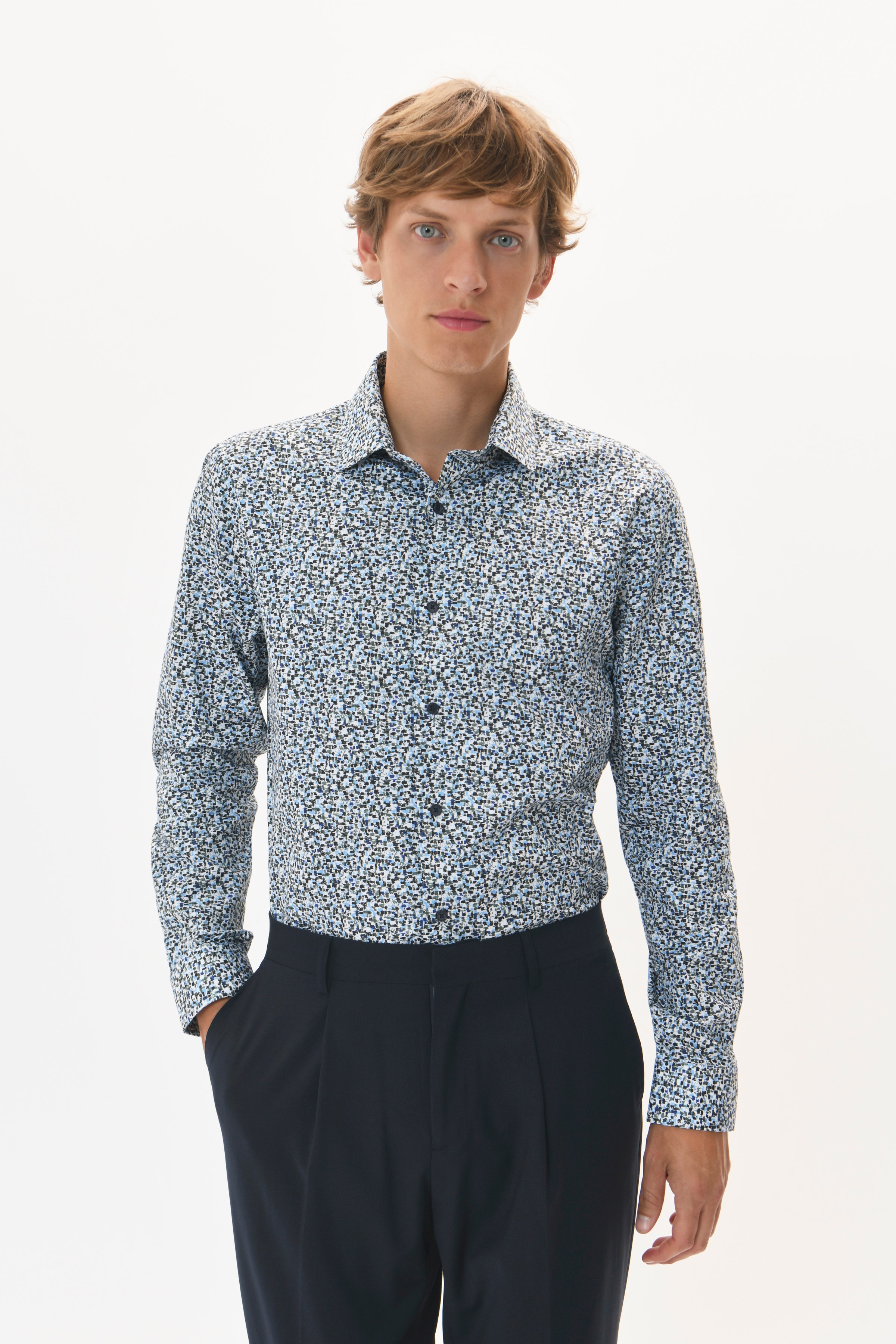 MAtrostol Hemd LOOKBOOK FRONT 30207925-194011