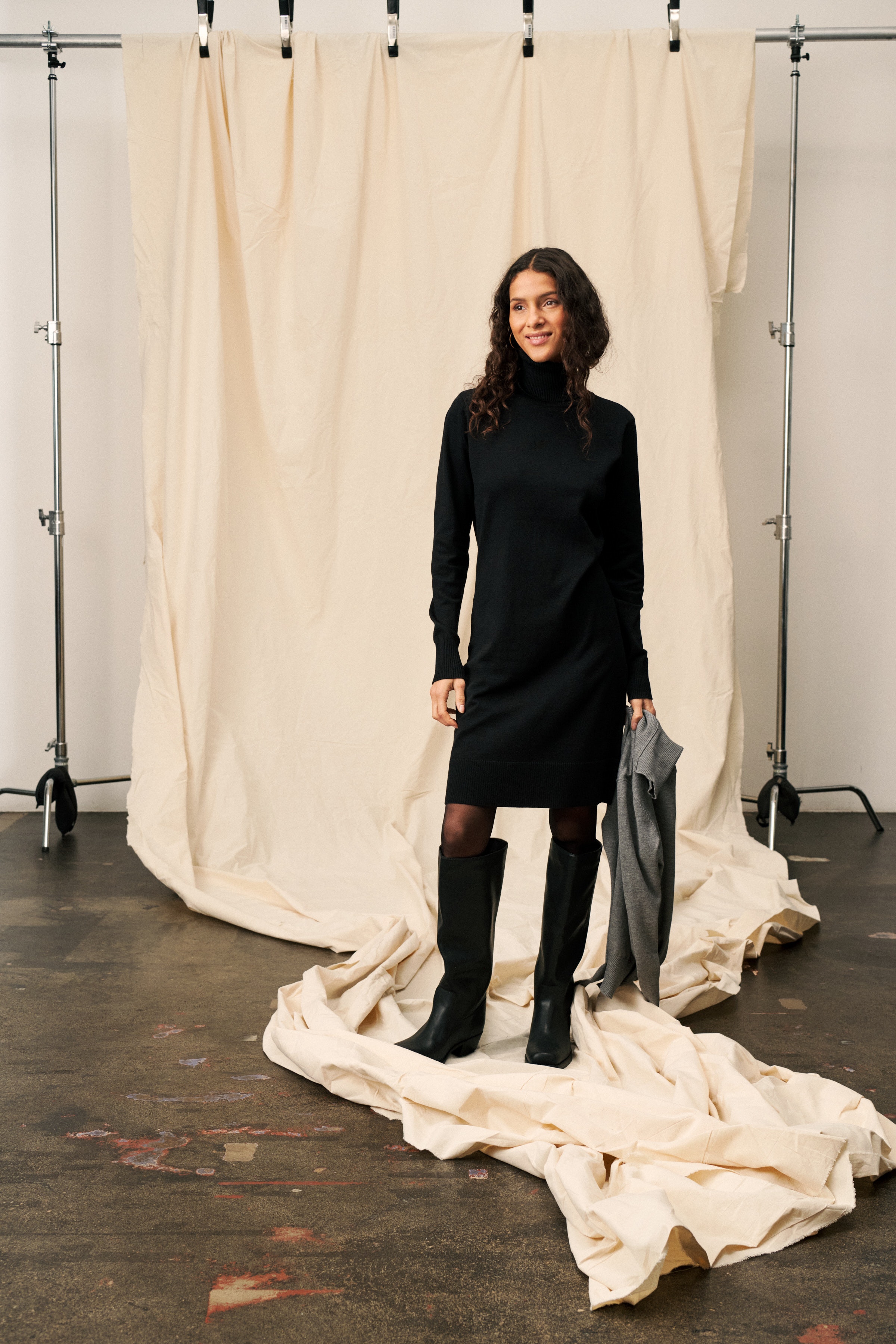  MilaSZ Rollneck Dress LOCATION NONE 30501696-0001