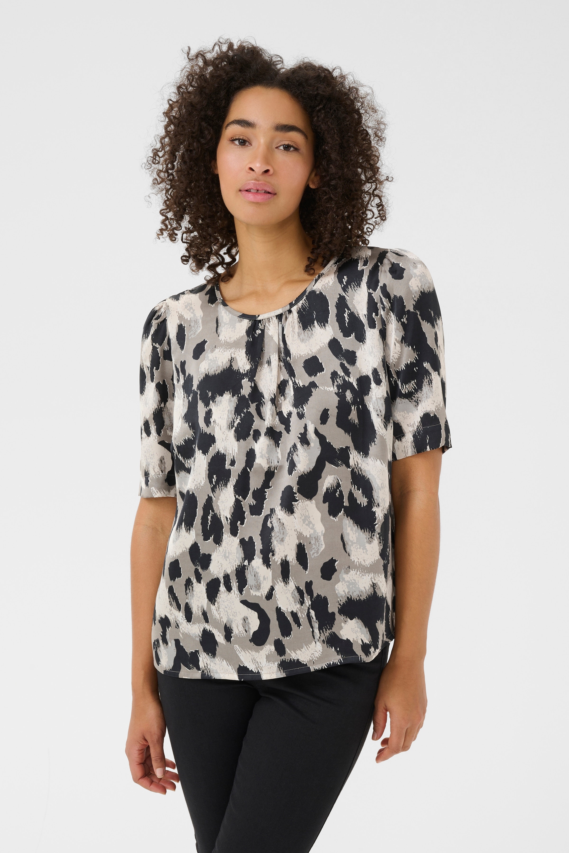 BPaddison Blus LOOKBOOK FRONT 10590867-107599B