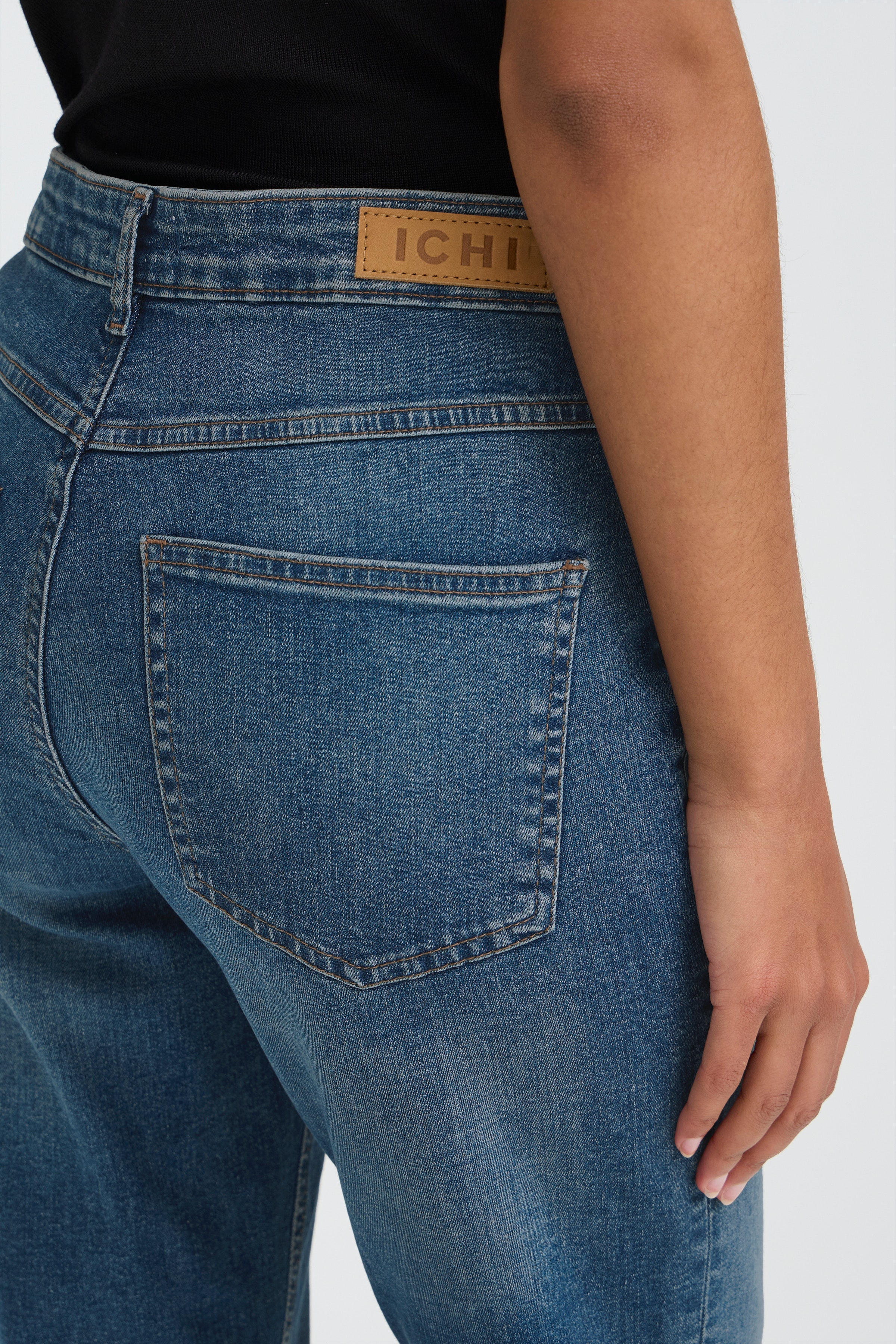 IHTWIGGY RAVEN Jeans LOOKBOOK DETAIL 20110967-19037