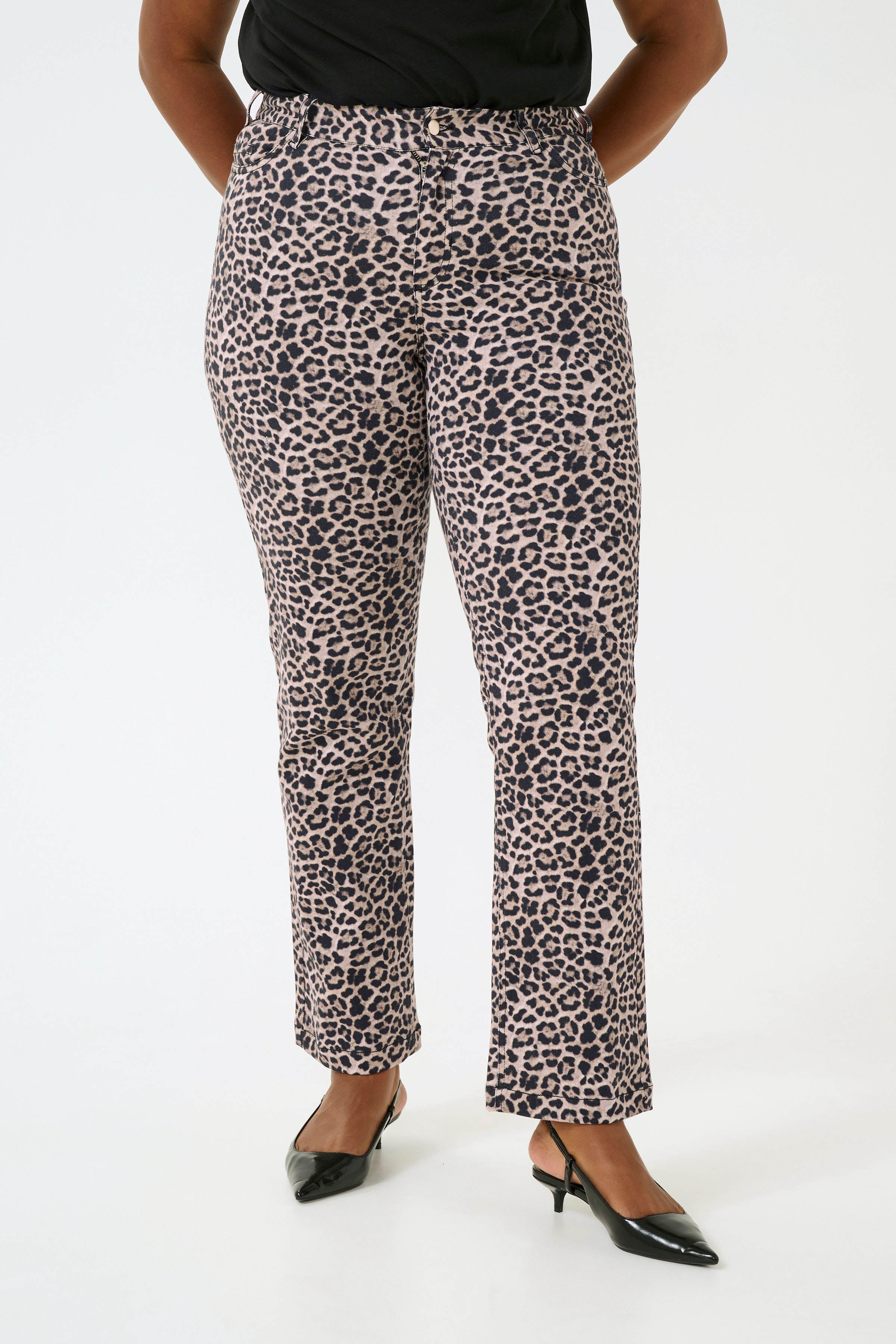 KClinima Leopardjeans LOOKBOOK FRONT 10583223-107537