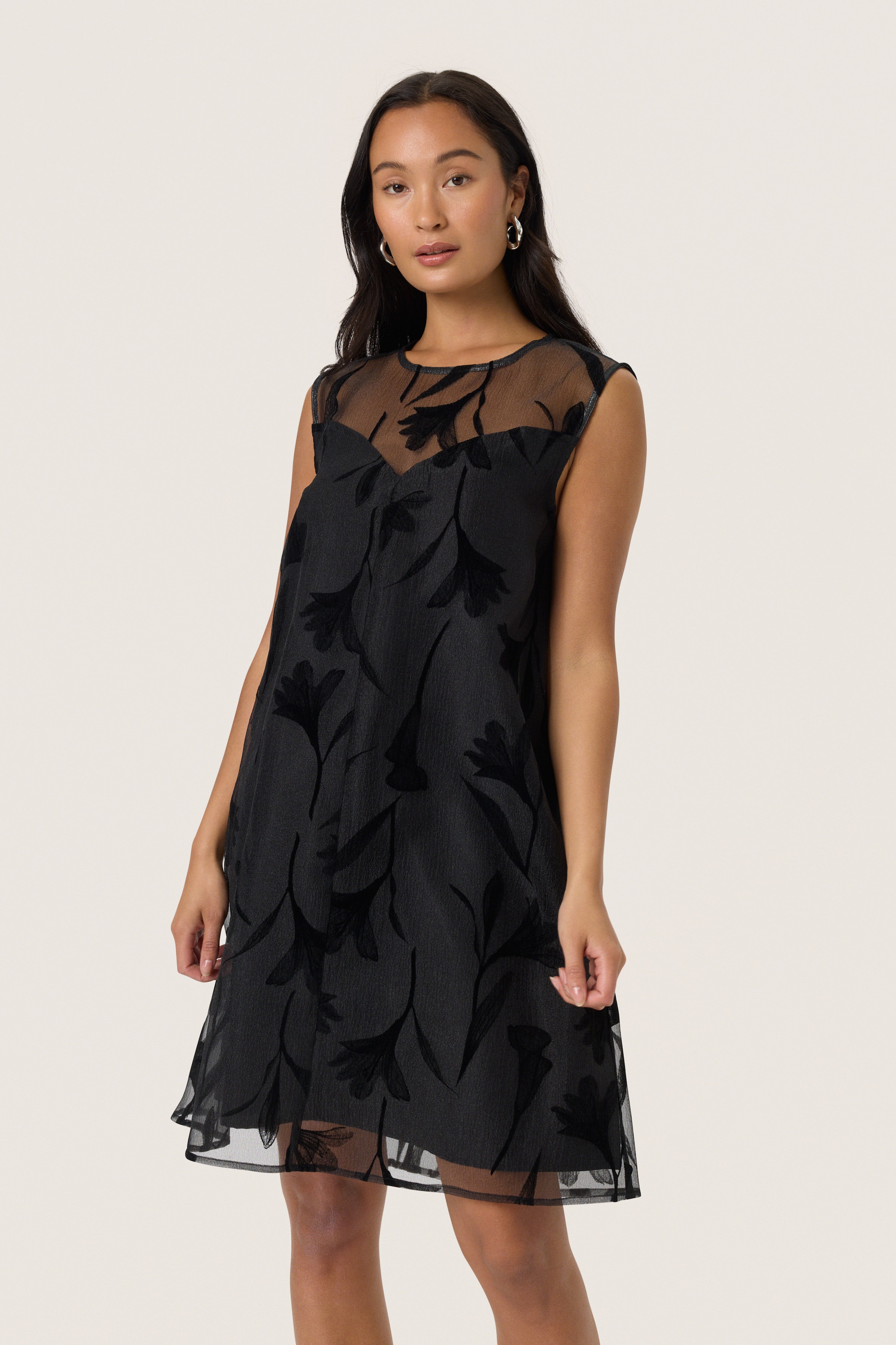 SLPhilomena Jurk LOOKBOOK FRONT 30408735-194008