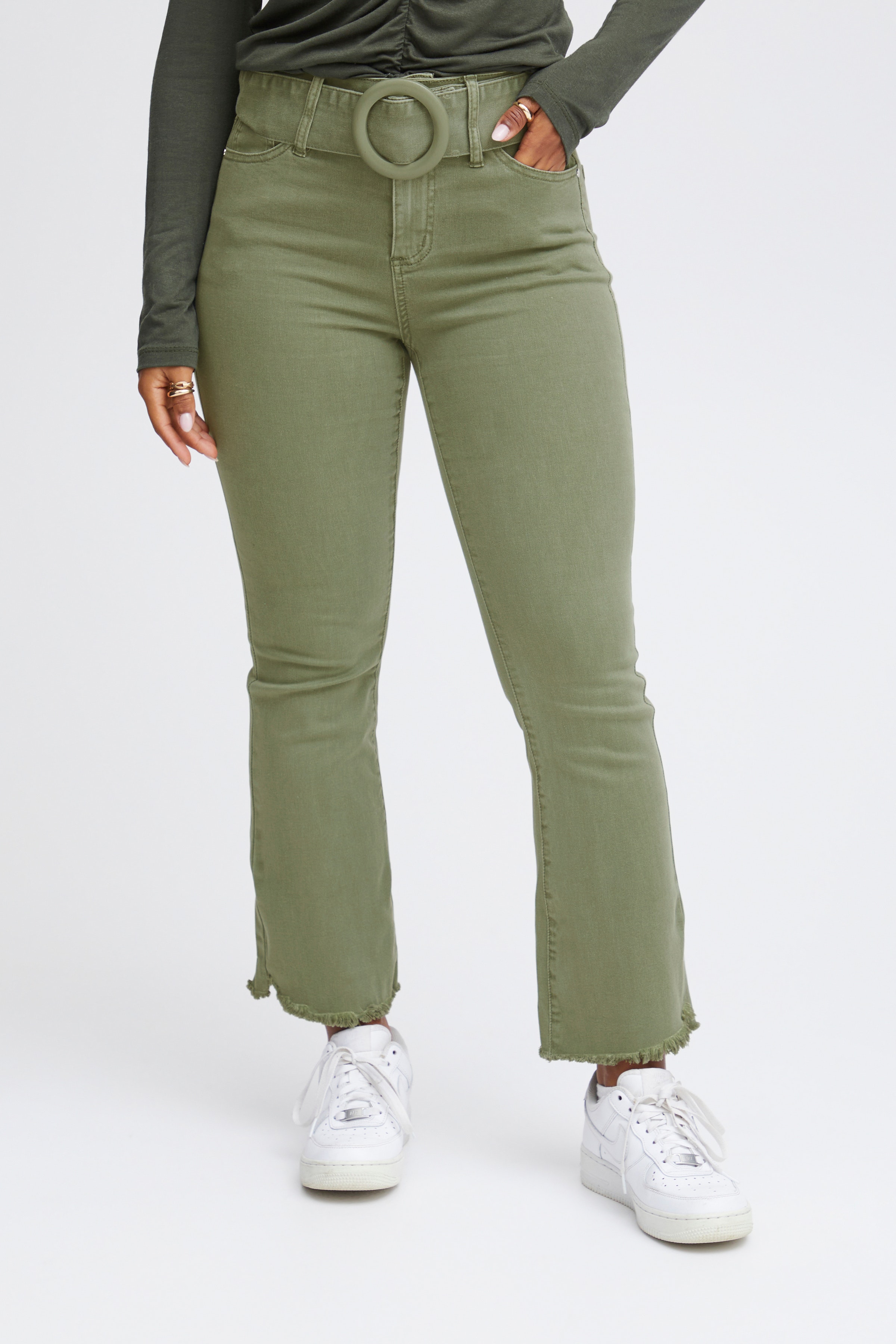 SBANITA Trousers LOOKBOOK FRONT 22100456-190312