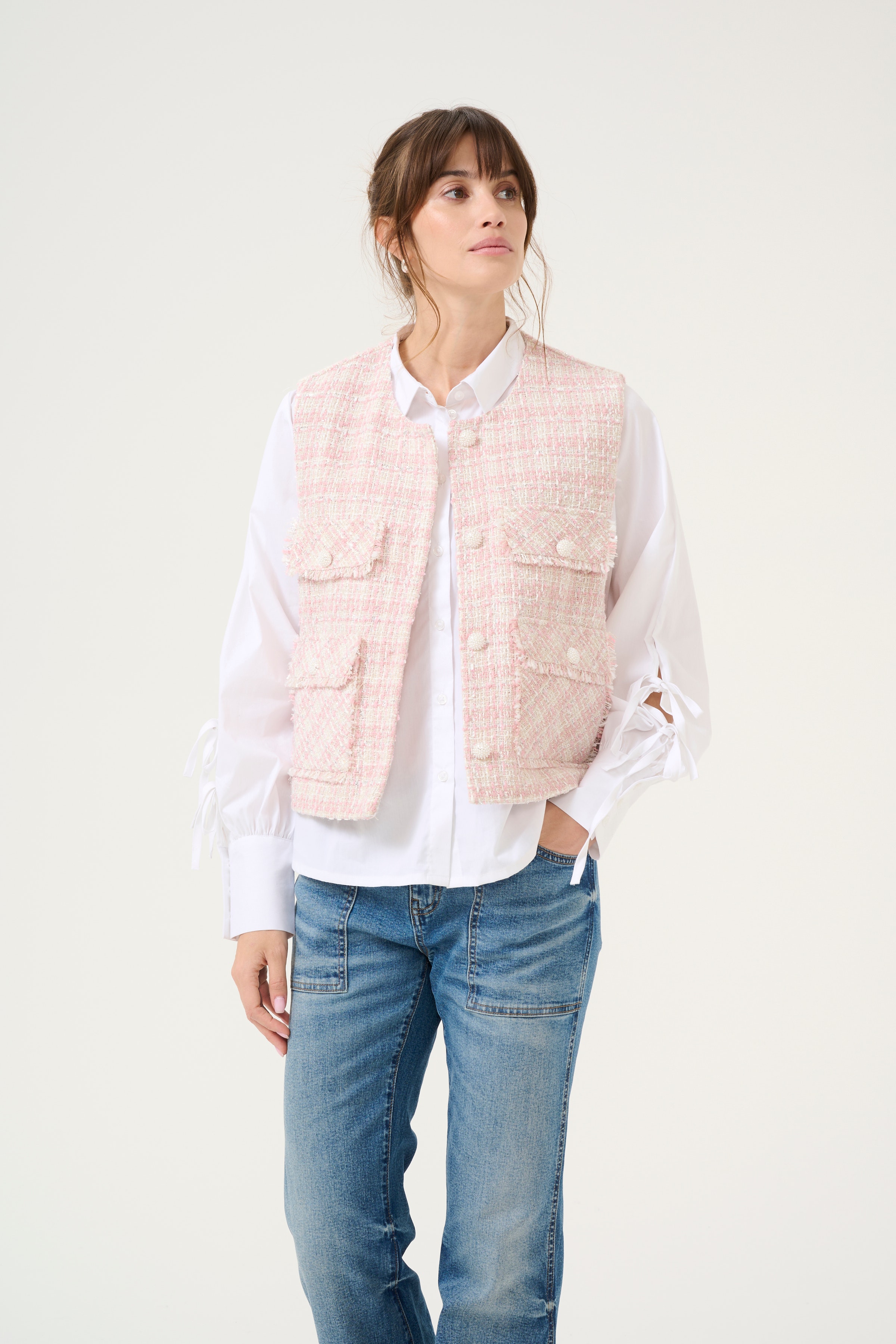 CUcoca Bouclé waistcoat LOOKBOOK FRONT 50111793-107452