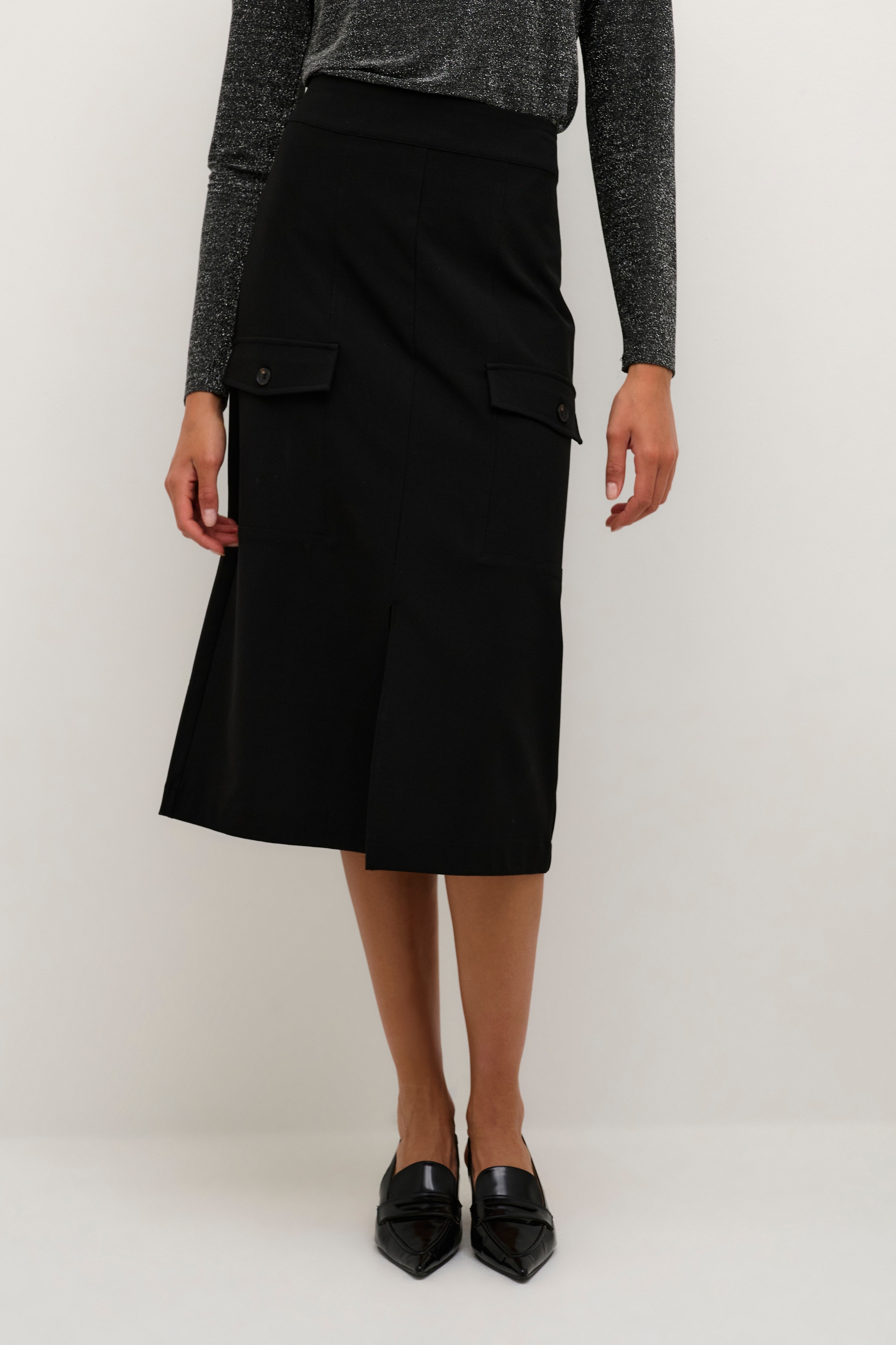 KristelKB Skirt LOOKBOOK FRONT 10104540-194008