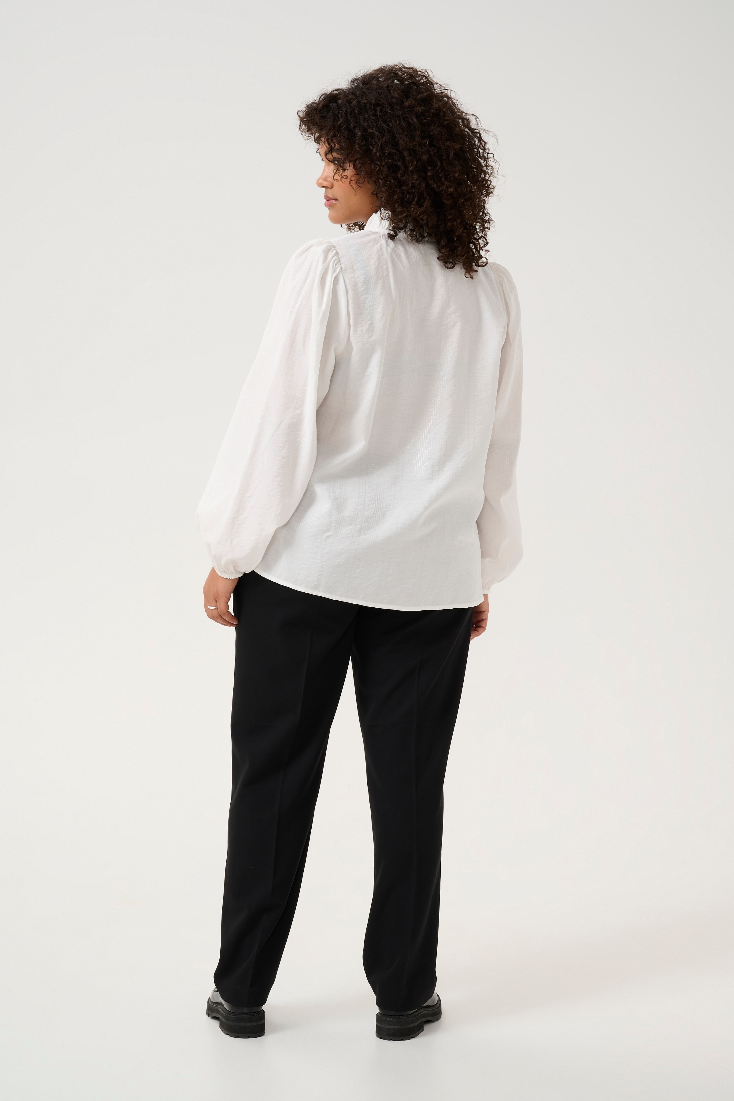 KCanni Blouse LOOKBOOK BACK 10583010-110602