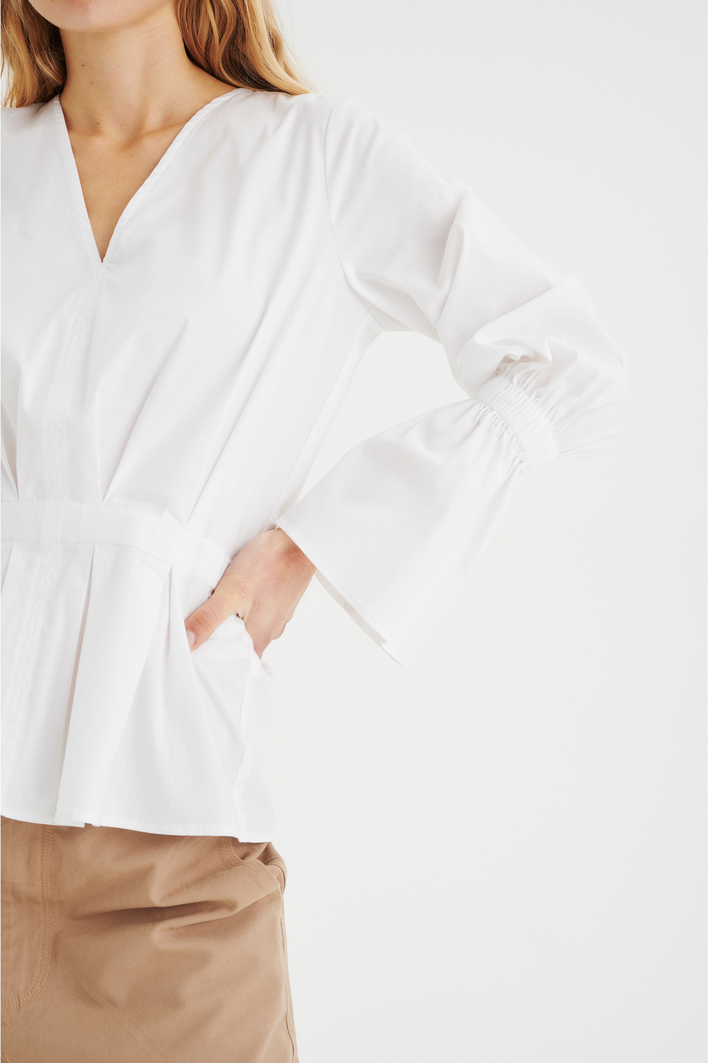 JulianeIW shirt LOOKBOOK FRONT 30106164-300001