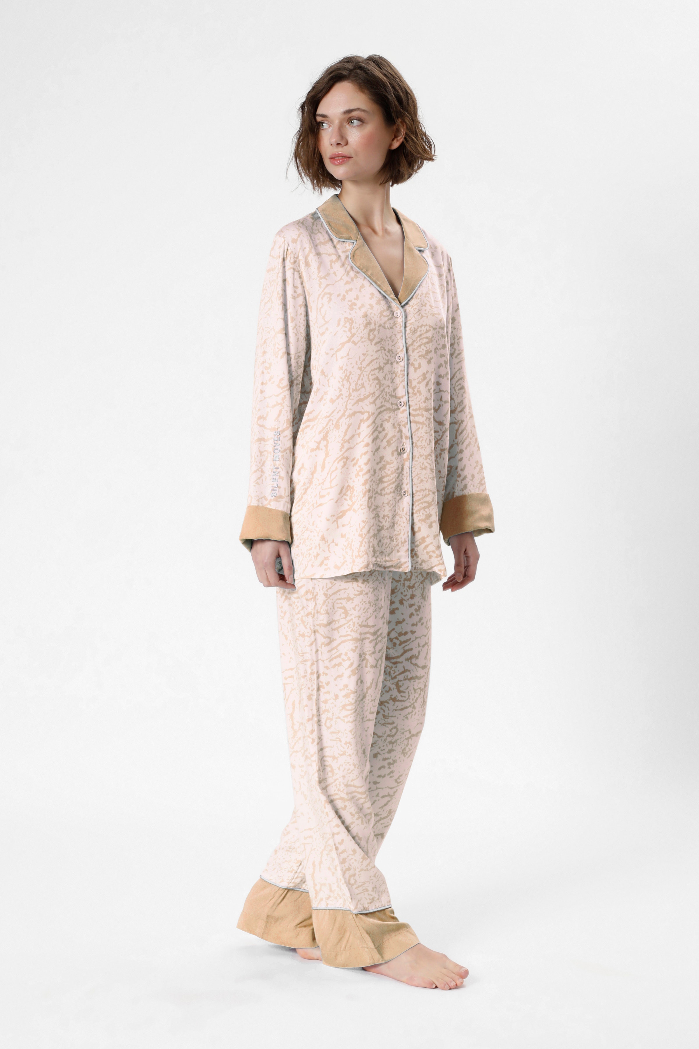 AlbieKB Nightwear LOOKBOOK FRONT 10103728-102299