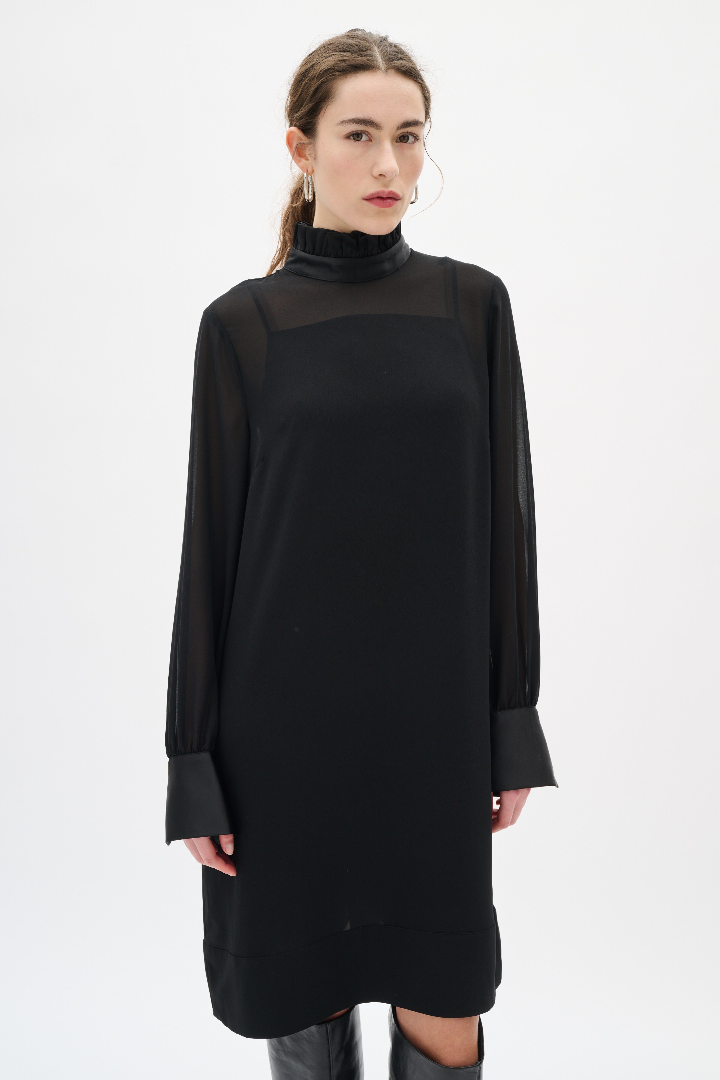 DARIAIW Klänning LOOKBOOK FRONT 30112027-194008