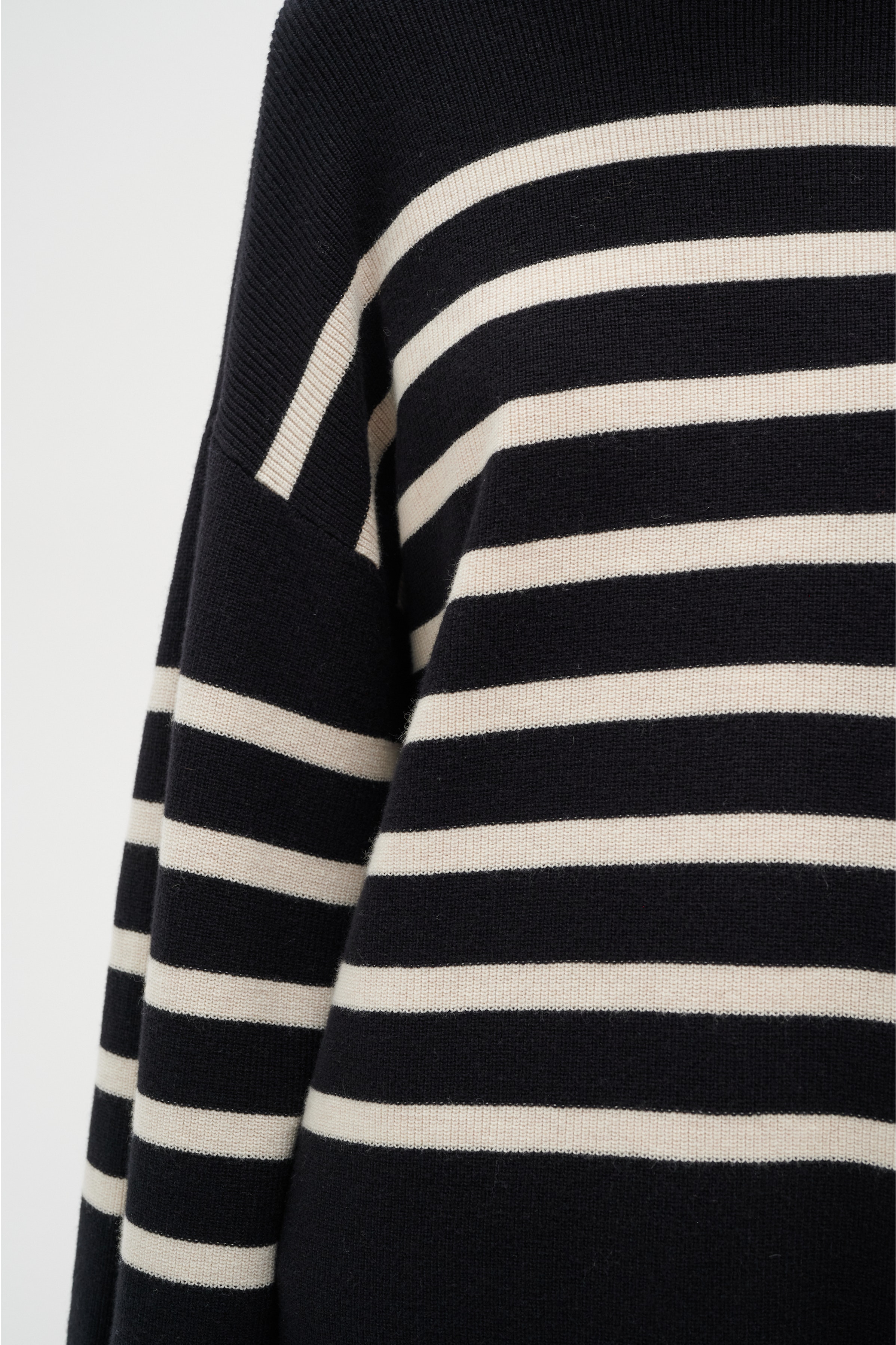 GittelIW Pullover LOOKBOOK DETAIL 30107018-302333