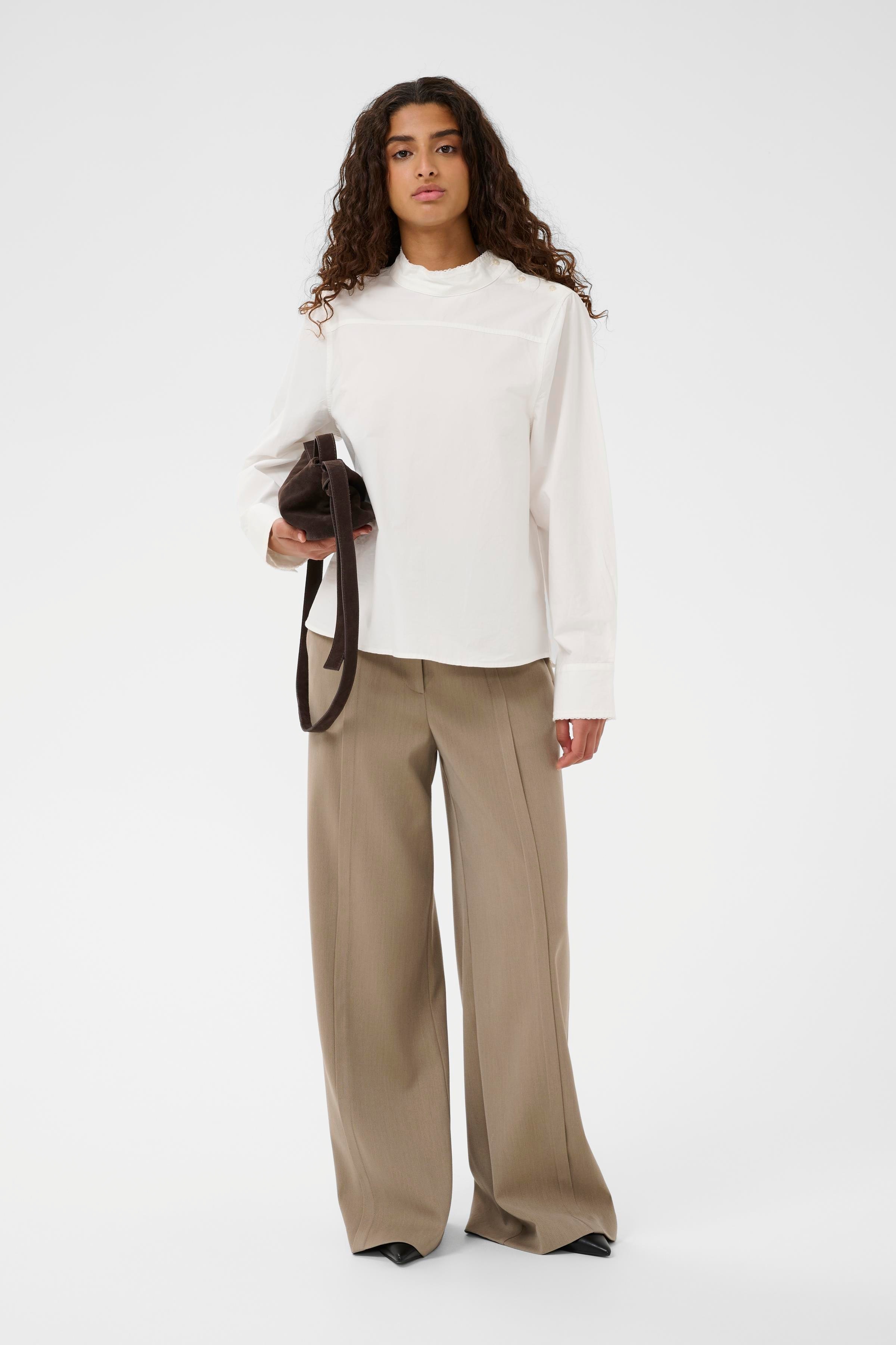 SLEmanda Blouse LOOKBOOK FRONT 30408893-110601