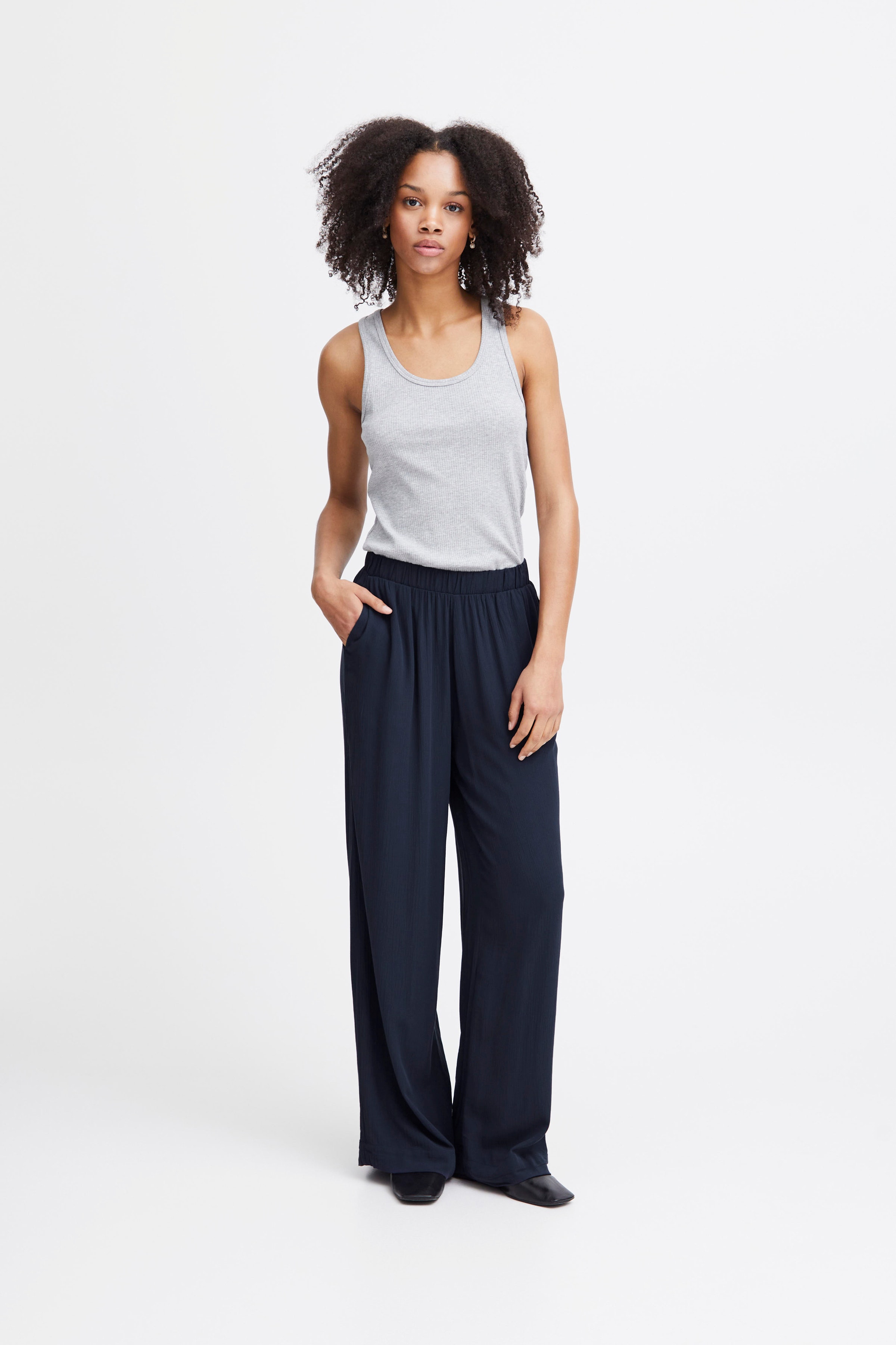 IHMARRAKECH Trousers LOOKBOOK FRONT 20121729-194010