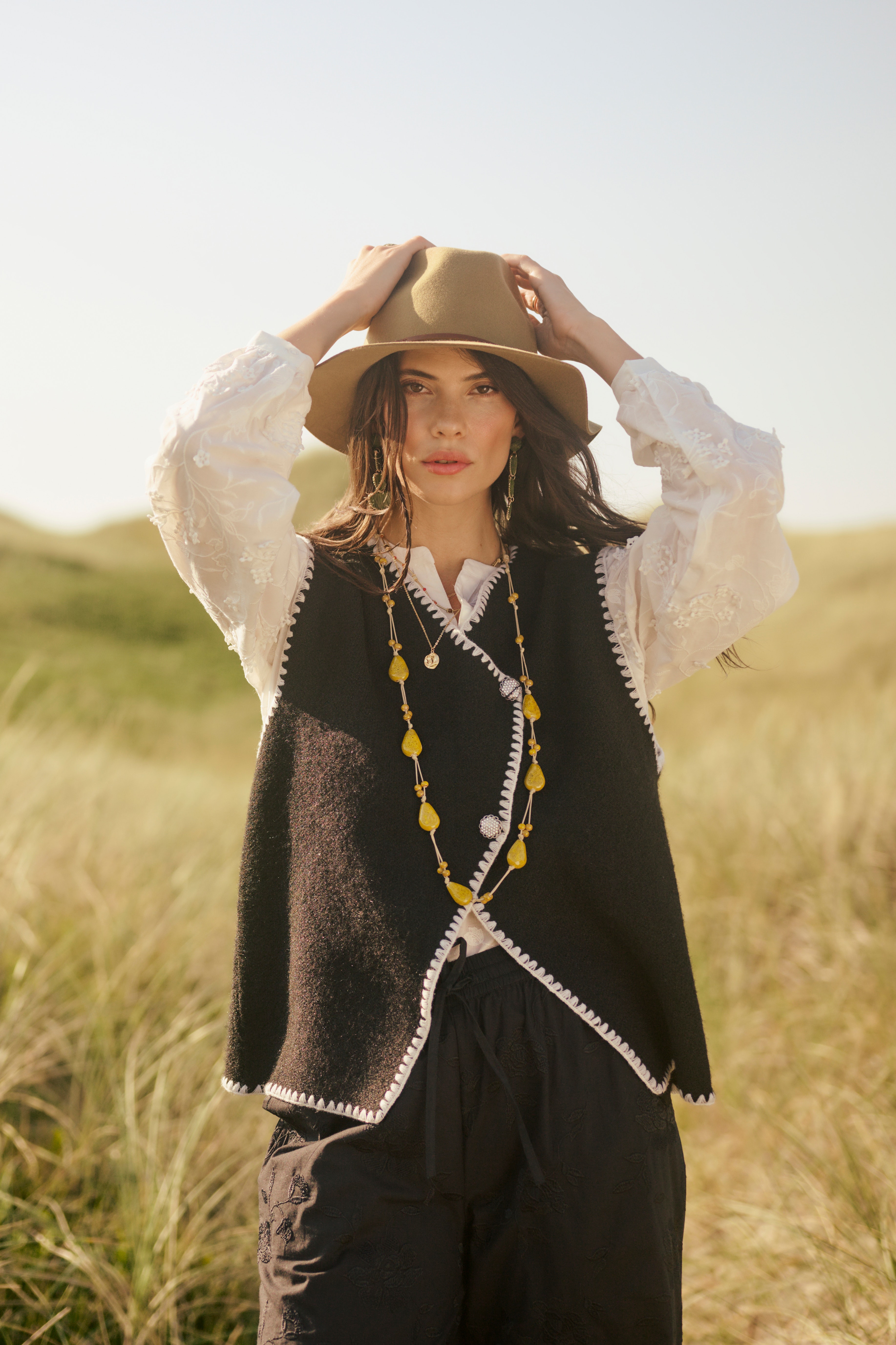 CRHilda Shirt LOCATION NONE 10614183-110602