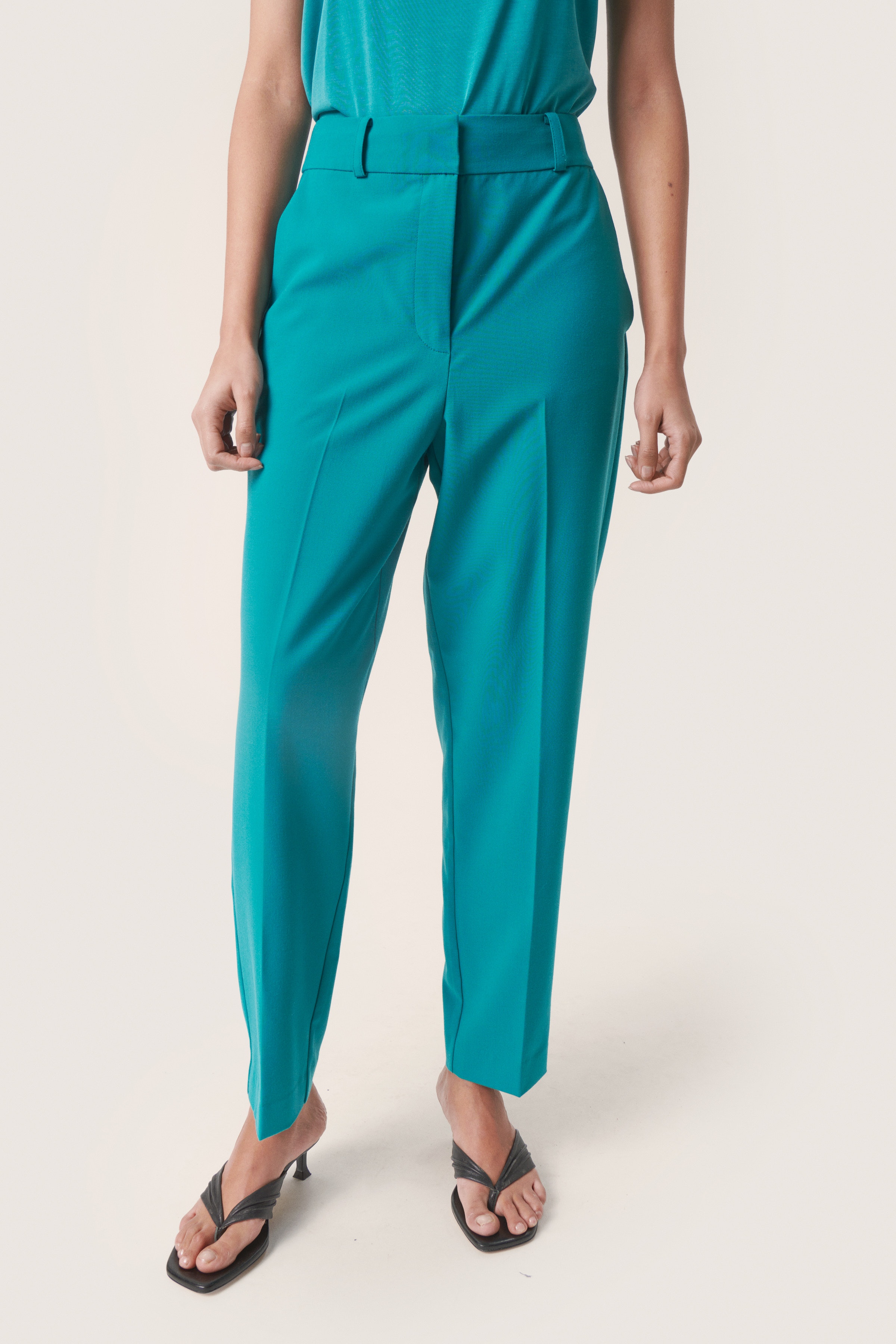 SLAlisha Trousers LOOKBOOK FRONT 30406620-184834