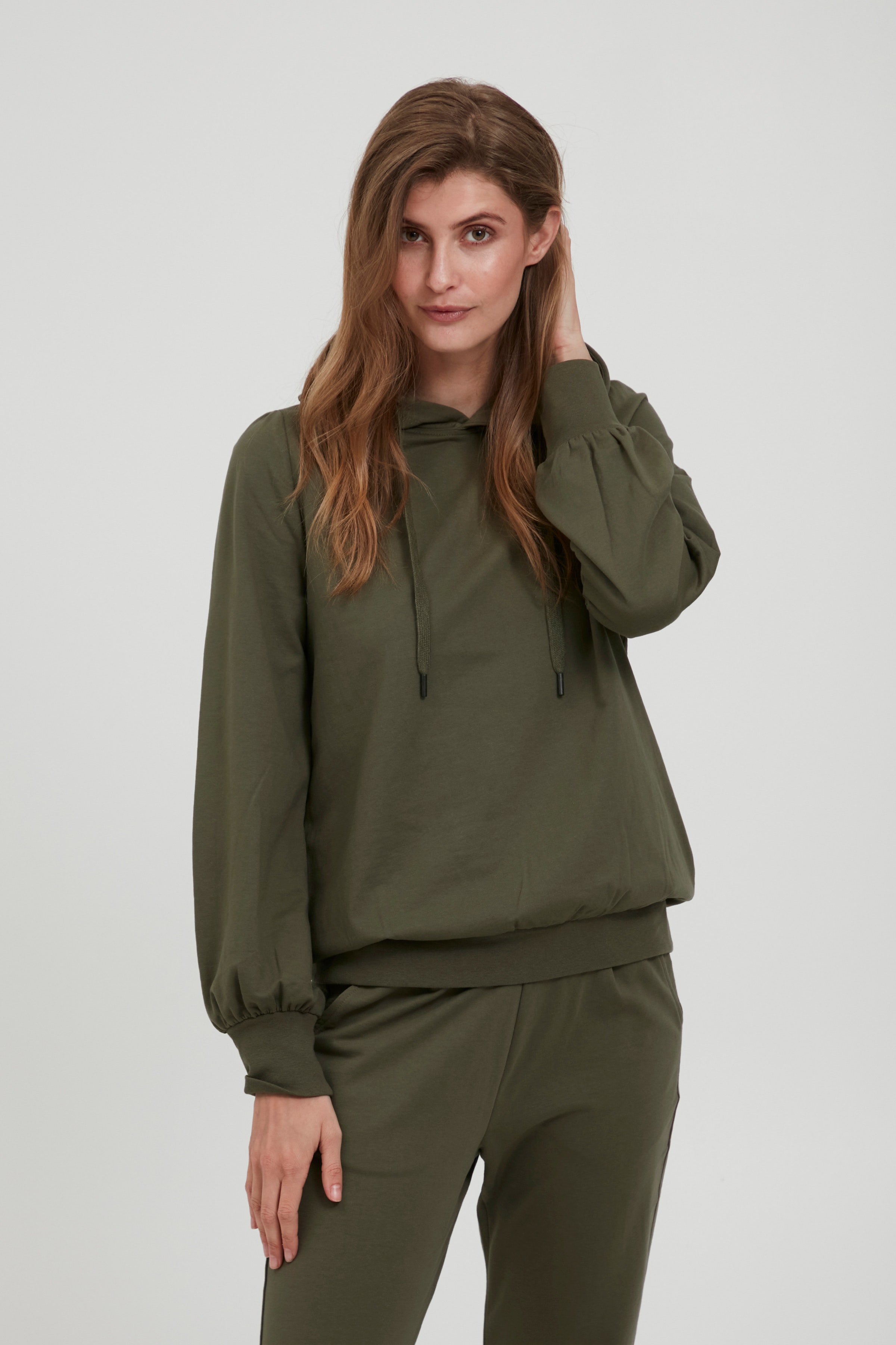 FRBESWEAT Sweatshirt LOOKBOOK FRONT 20609435-180515