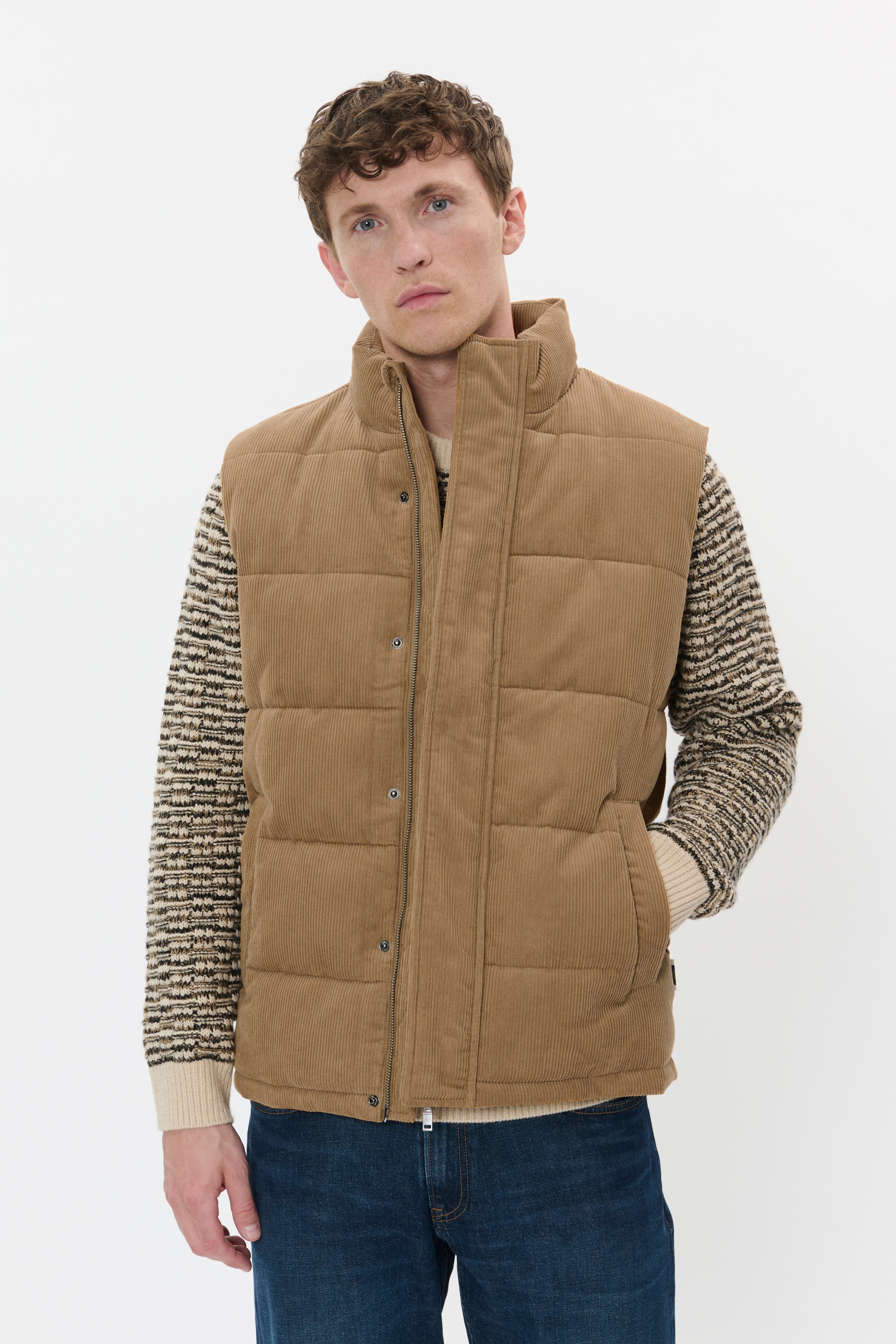 MAbroxa Varm vest LOOKBOOK FRONT 30208574-171320
