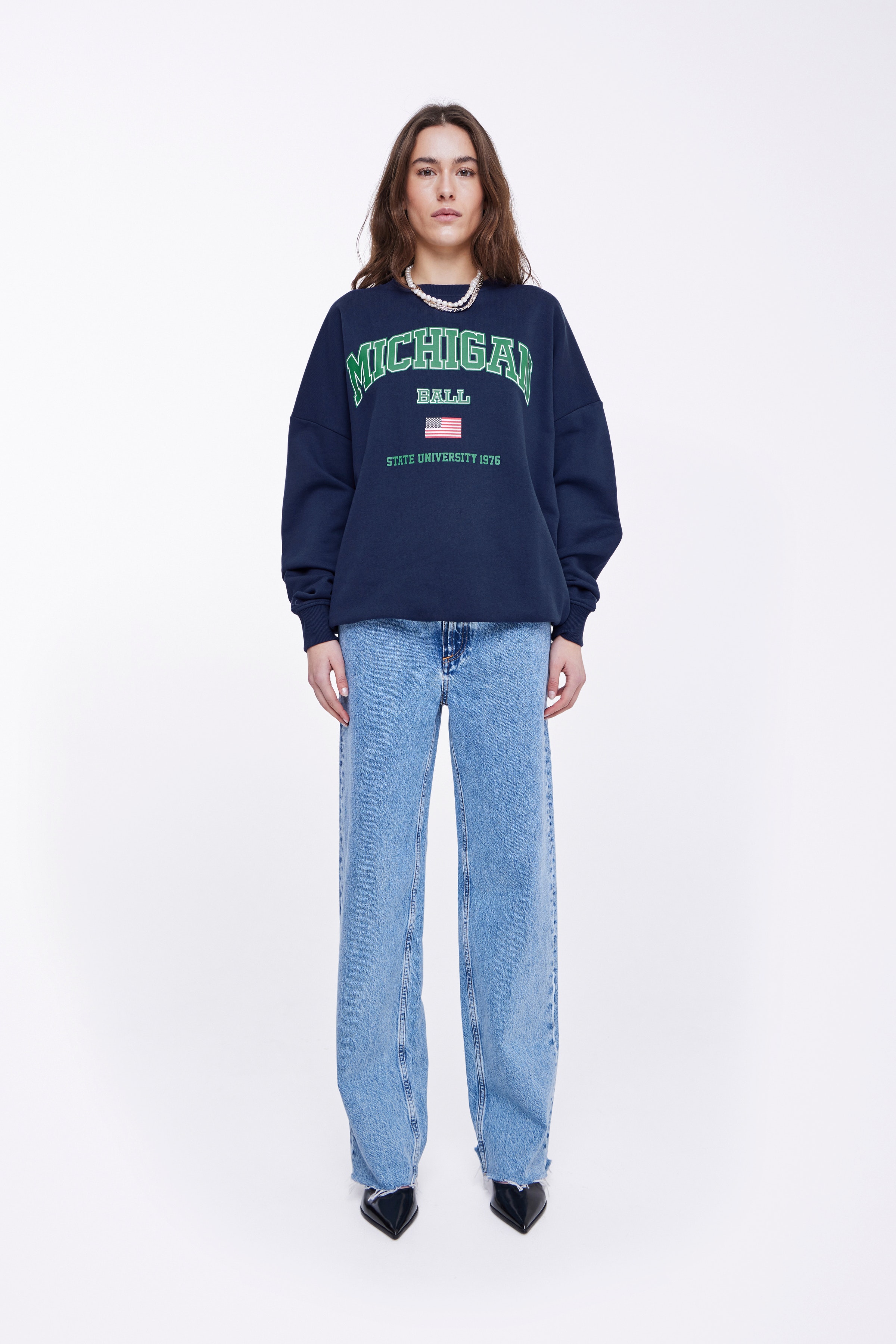 L. SMITH SWEATSHIRT LOOKBOOK FRONT 50400051-193934