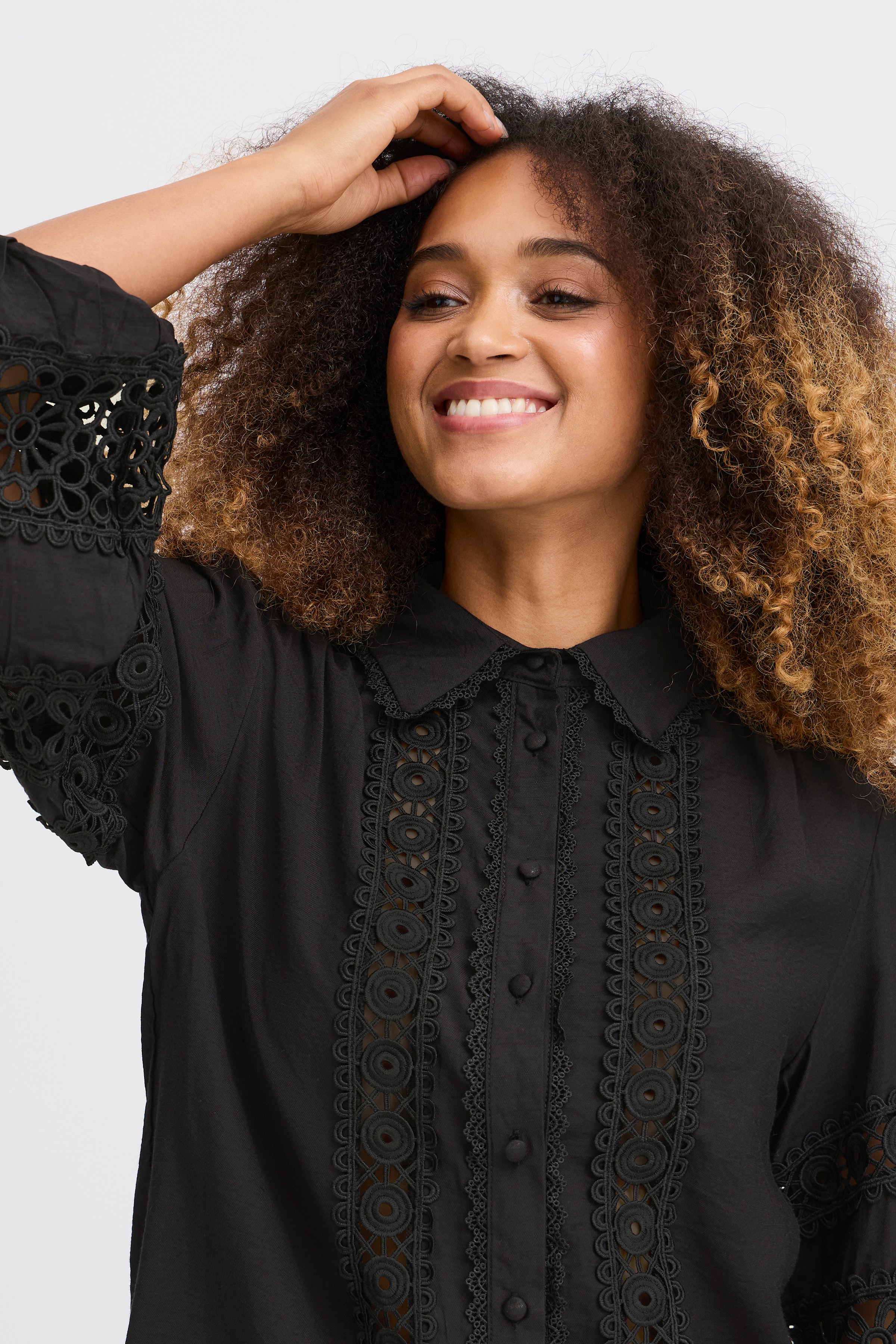 SBBISOU Bluse LOOKBOOK DETAIL 22100826-190303