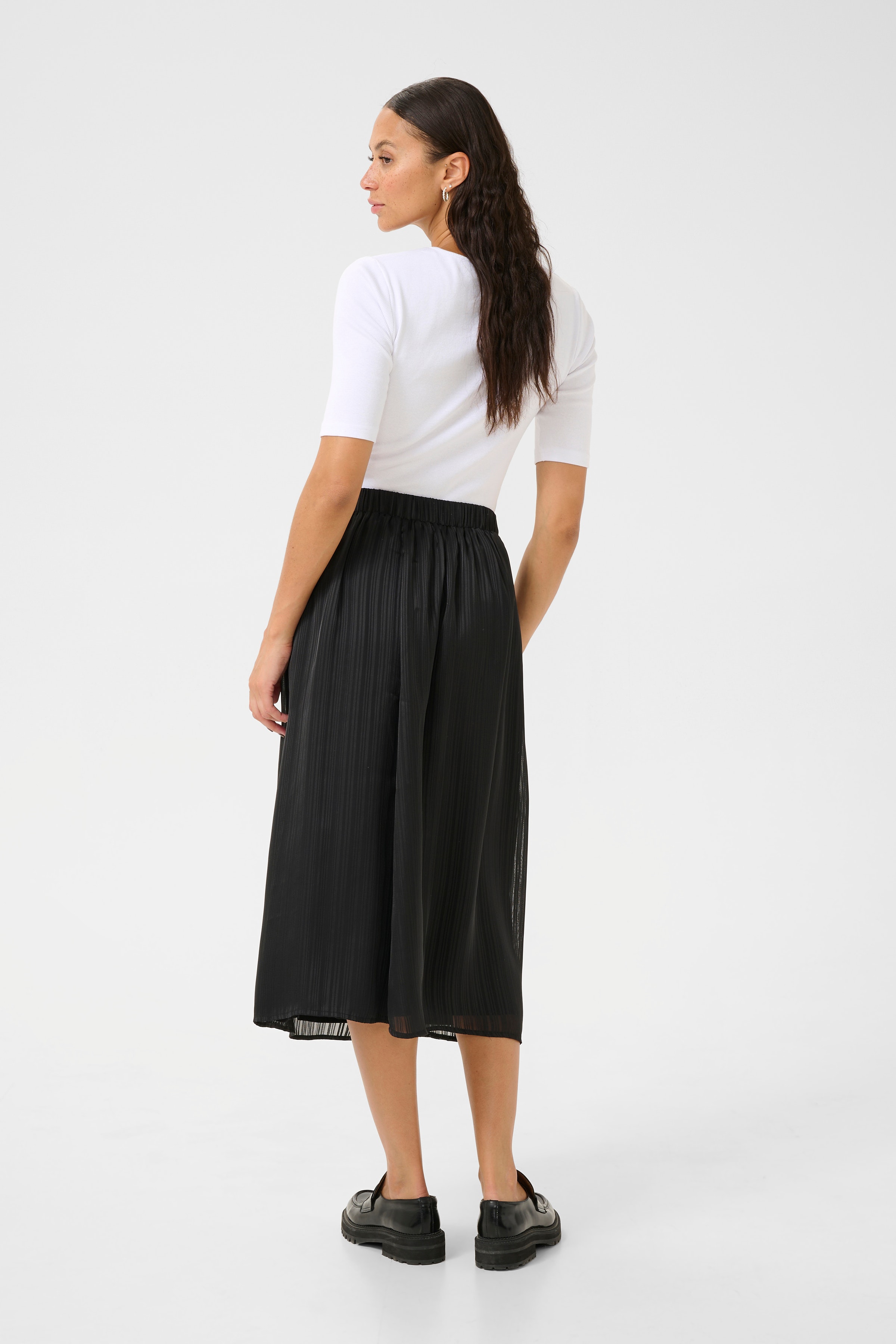 KAmille Skirt LOOKBOOK BACK 10510251-100121