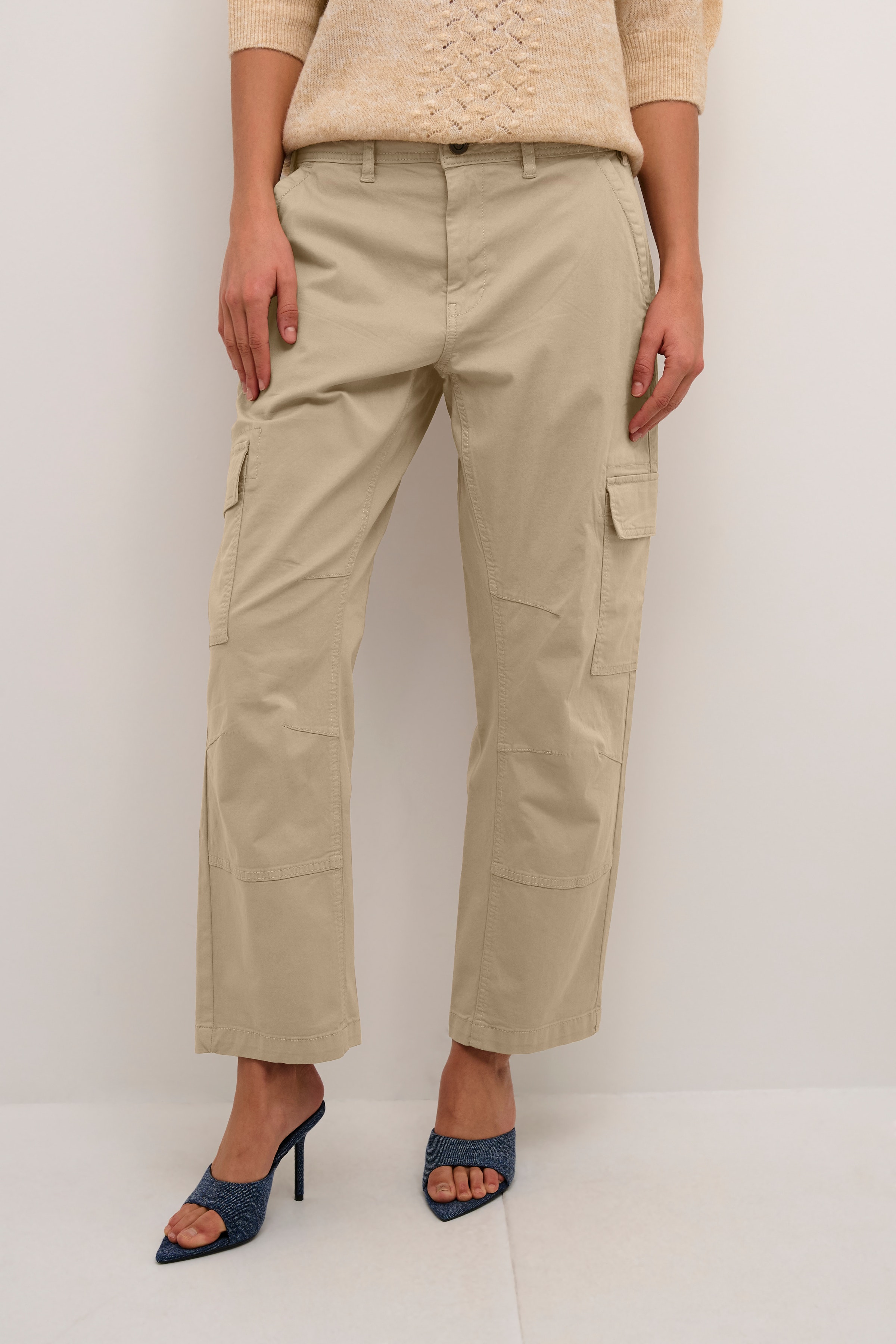 CUracy Trousers LOOKBOOK FRONT 50110831-171009