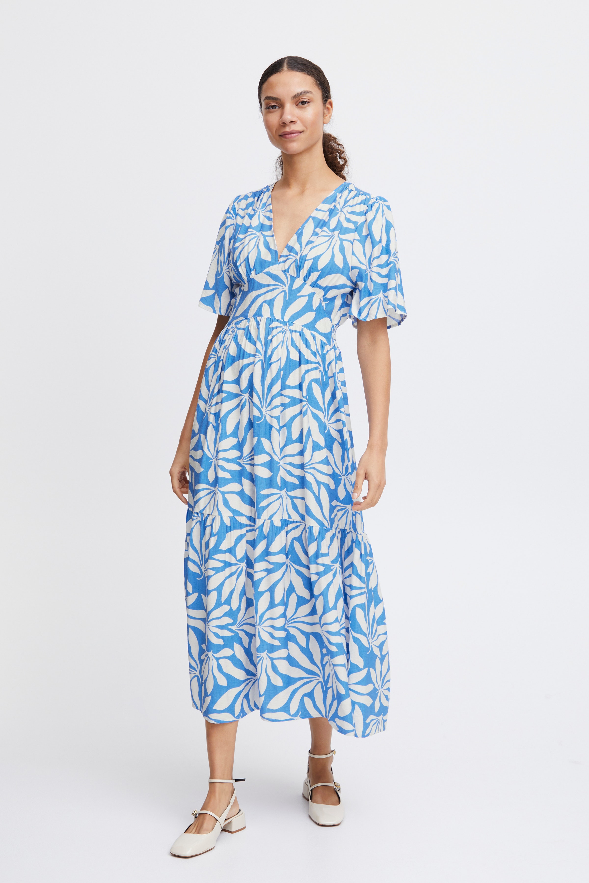 BYISELA Jurk LOOKBOOK FRONT 20814938-203168