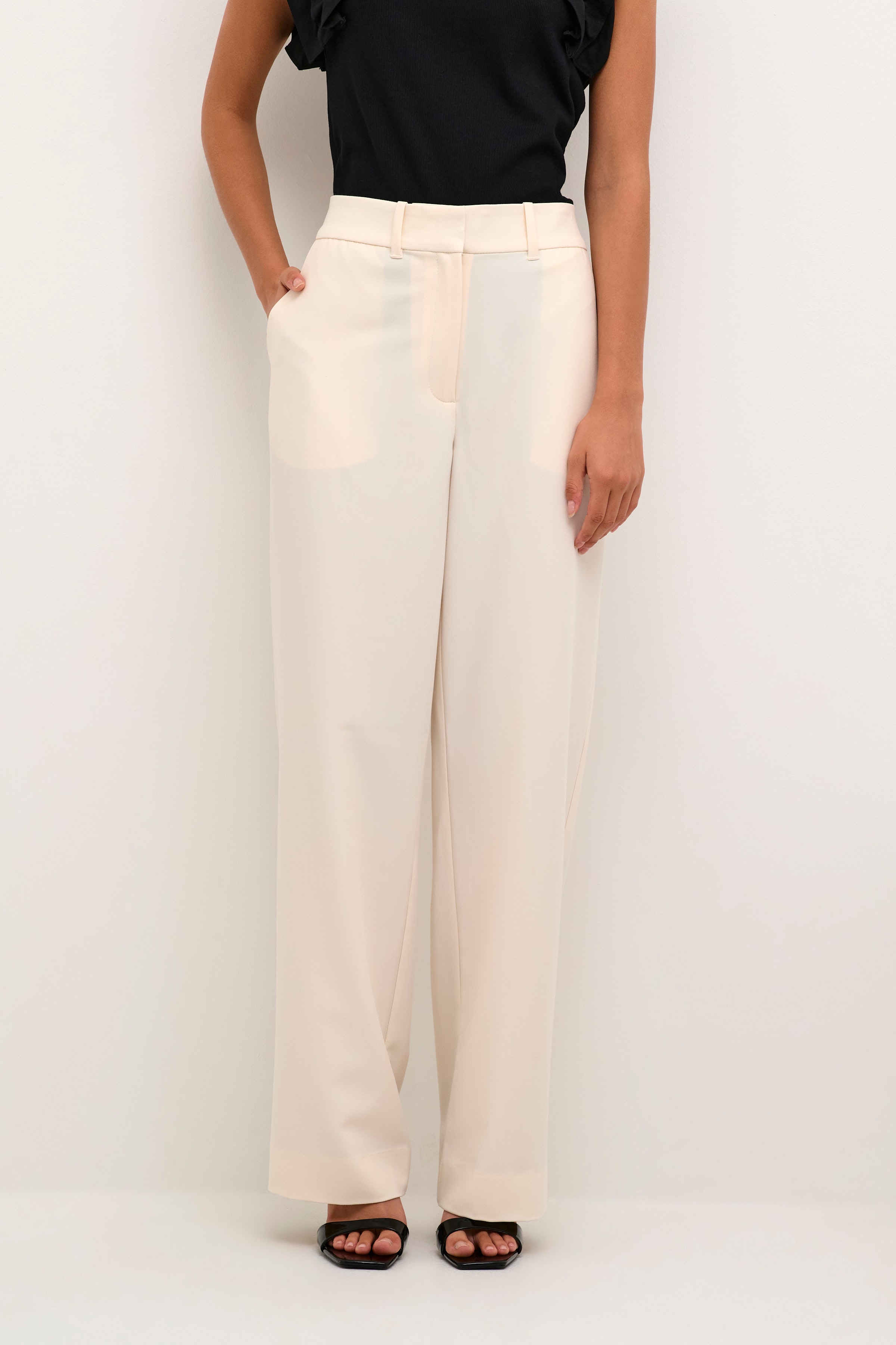 OliseKB Trousers LOOKBOOK FRONT 10104924-110103