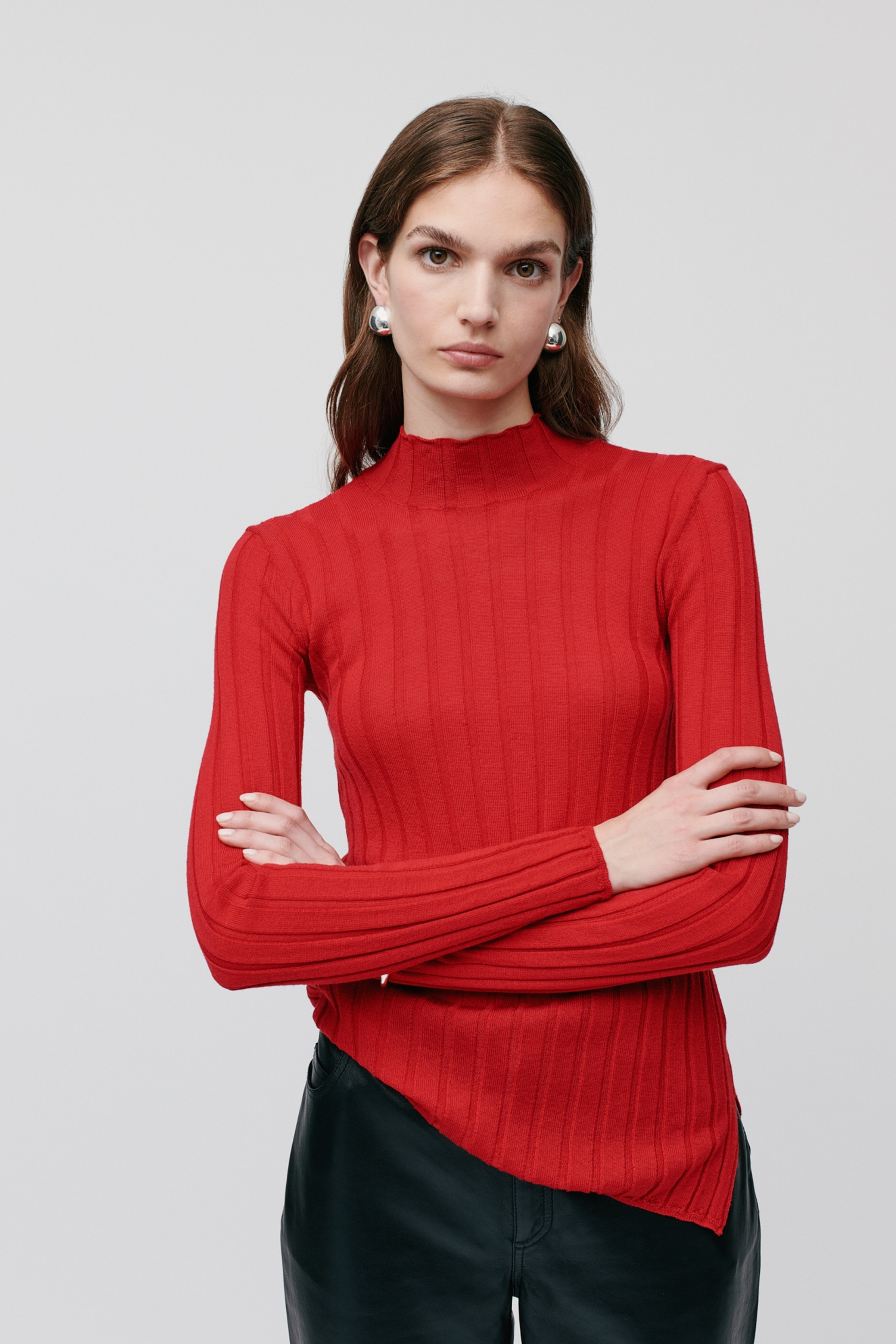 KACY Pullover LOOKBOOK FRONT 30600382-RE370