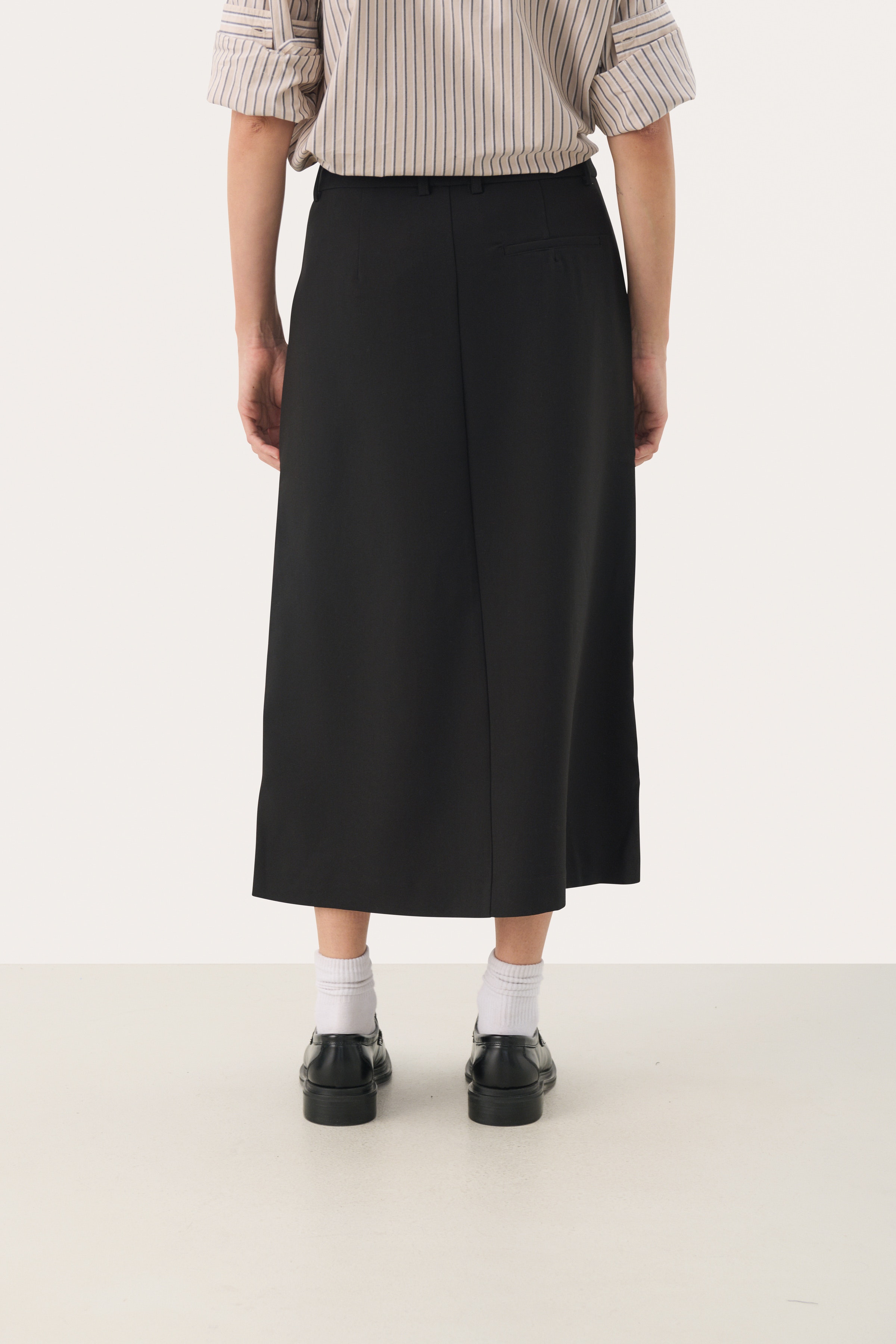 EmelinaPW Long skirt LOOKBOOK FRONT 30309028-194008