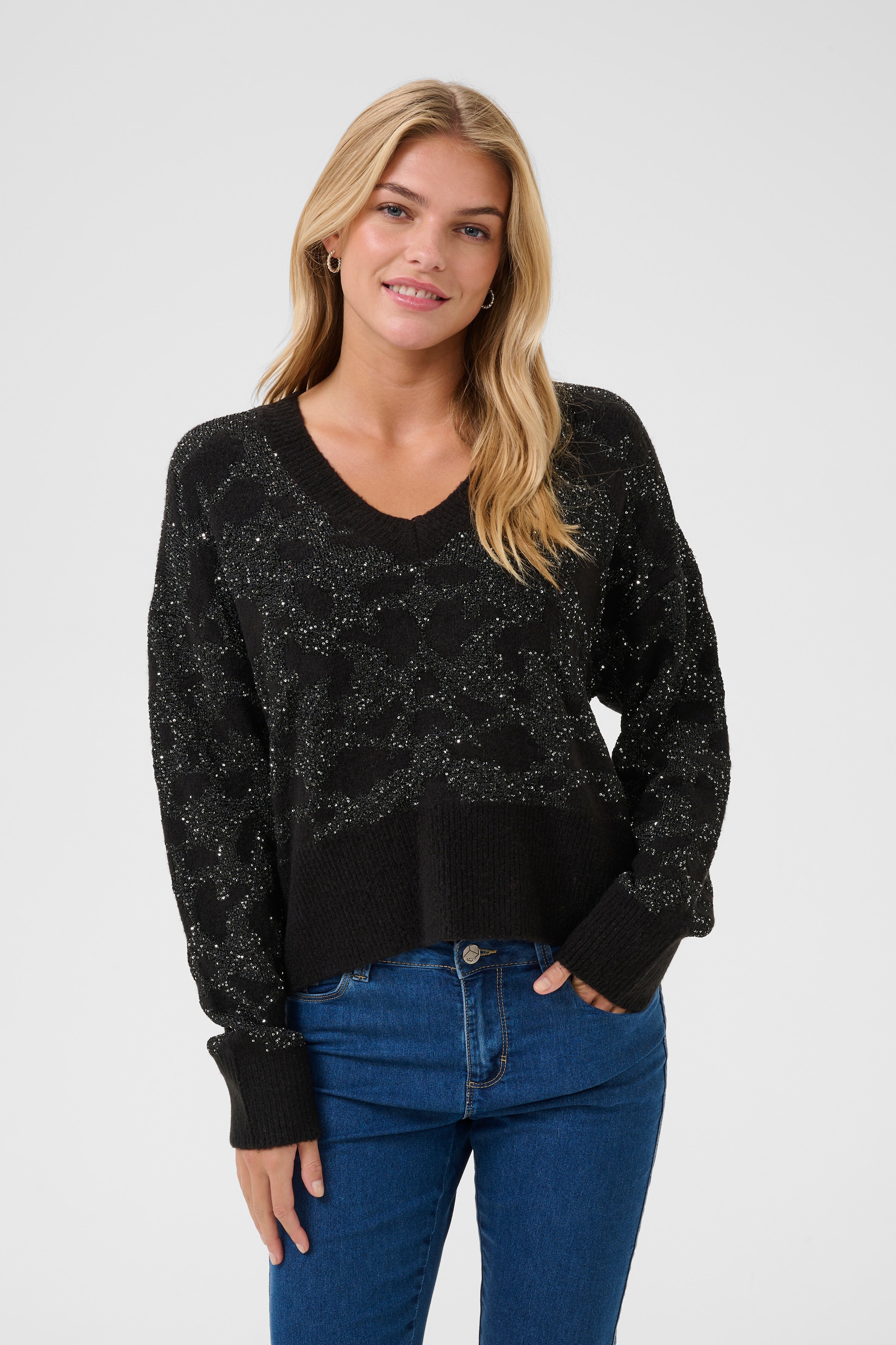 KAmirjam Pullover LOOKBOOK FRONT 10509305-100121