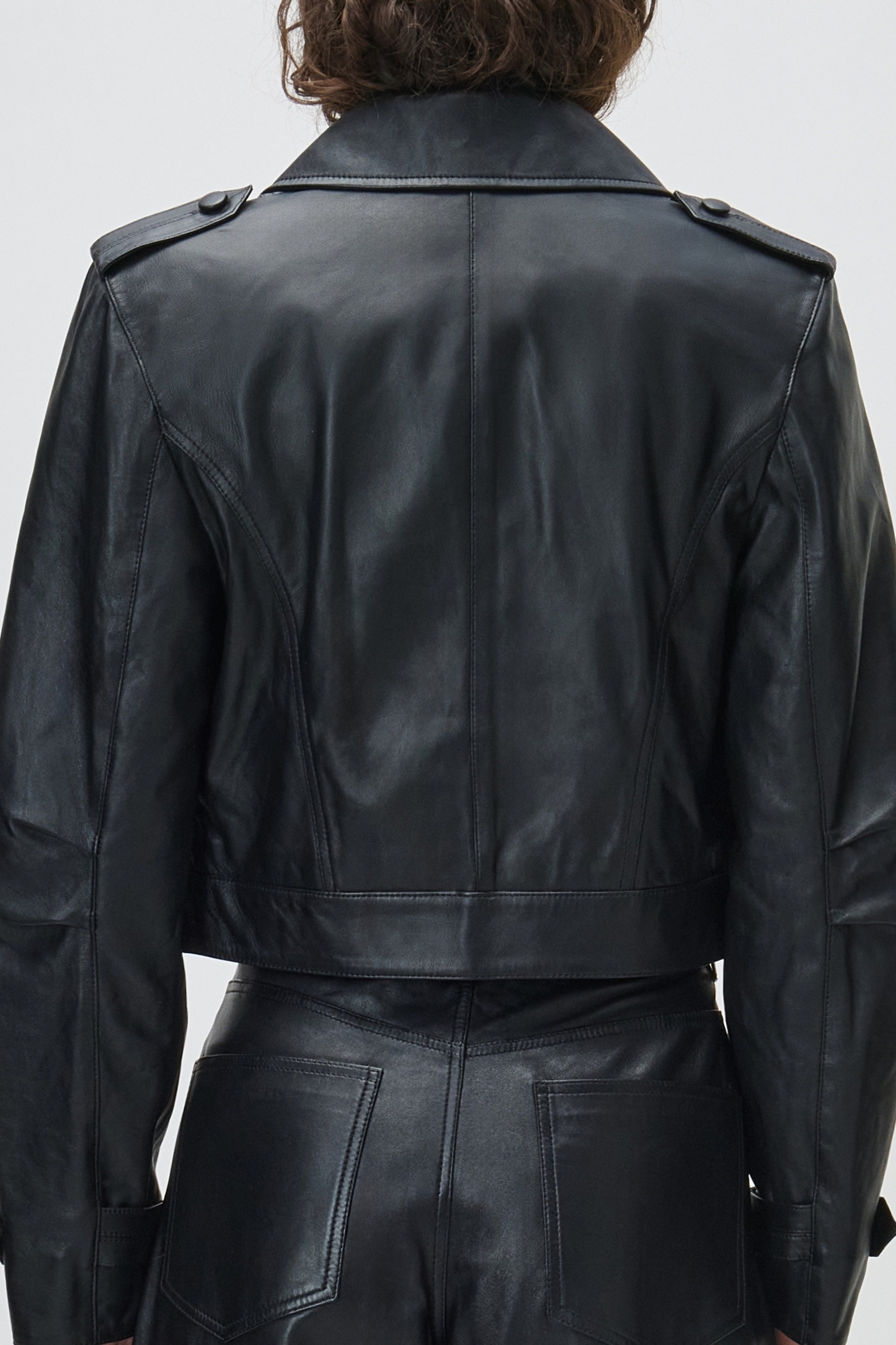 LAUREN JACKET LOOKBOOK DETAIL 30600690-BK999