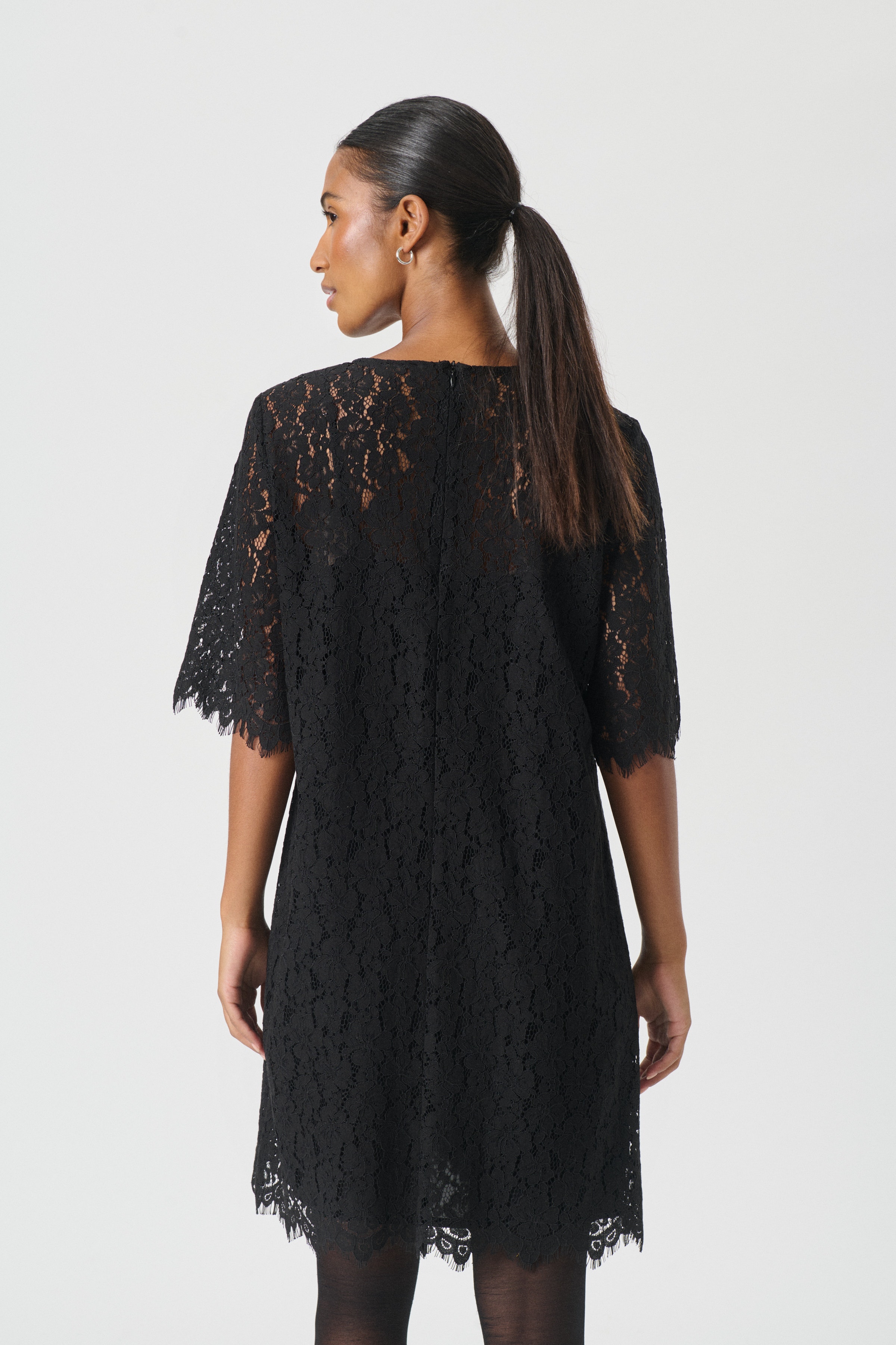 ViennePW Dress LOOKBOOK BACK 30310158-194008