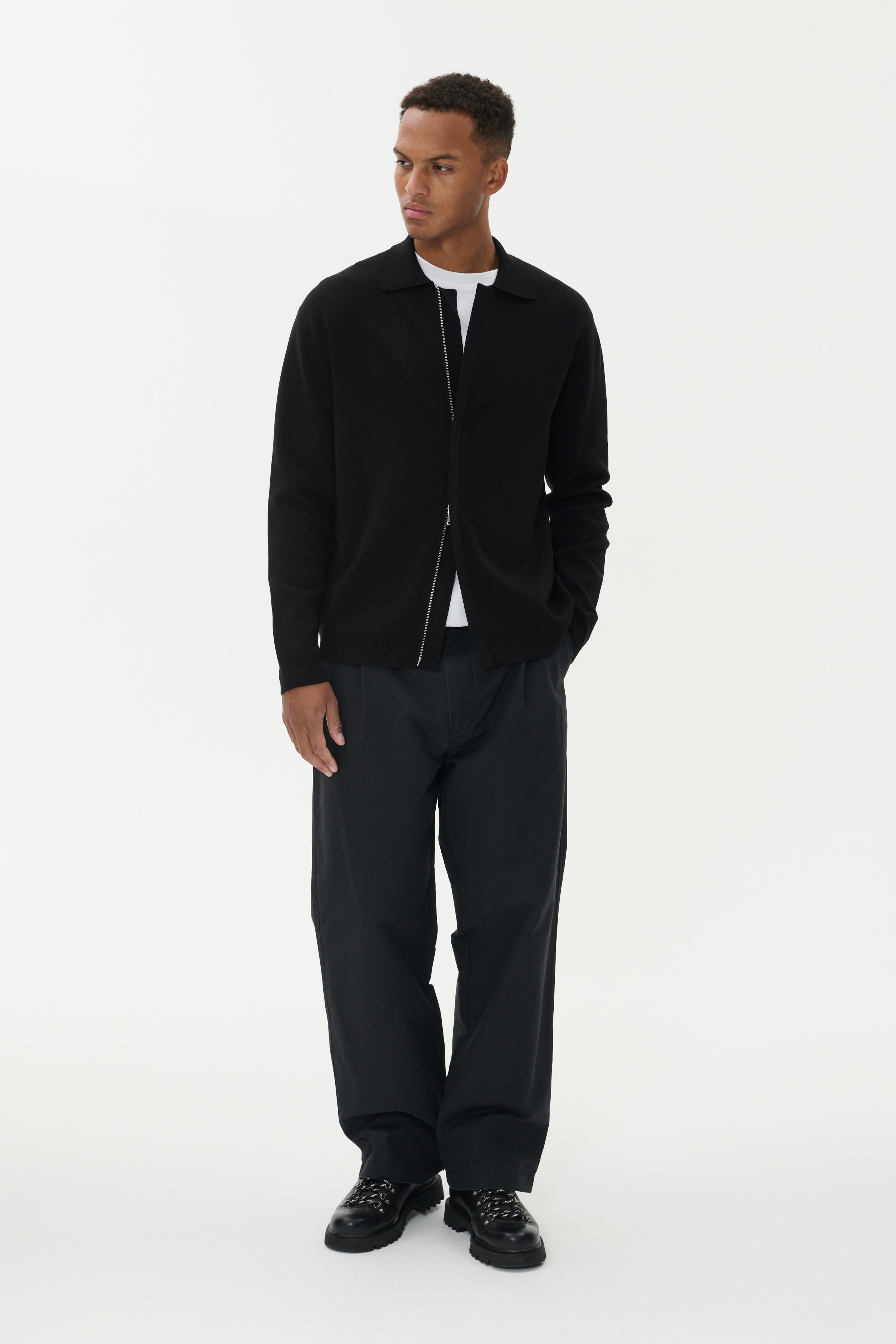 MAsantiago LOOKBOOK FRONT 30207804-300275