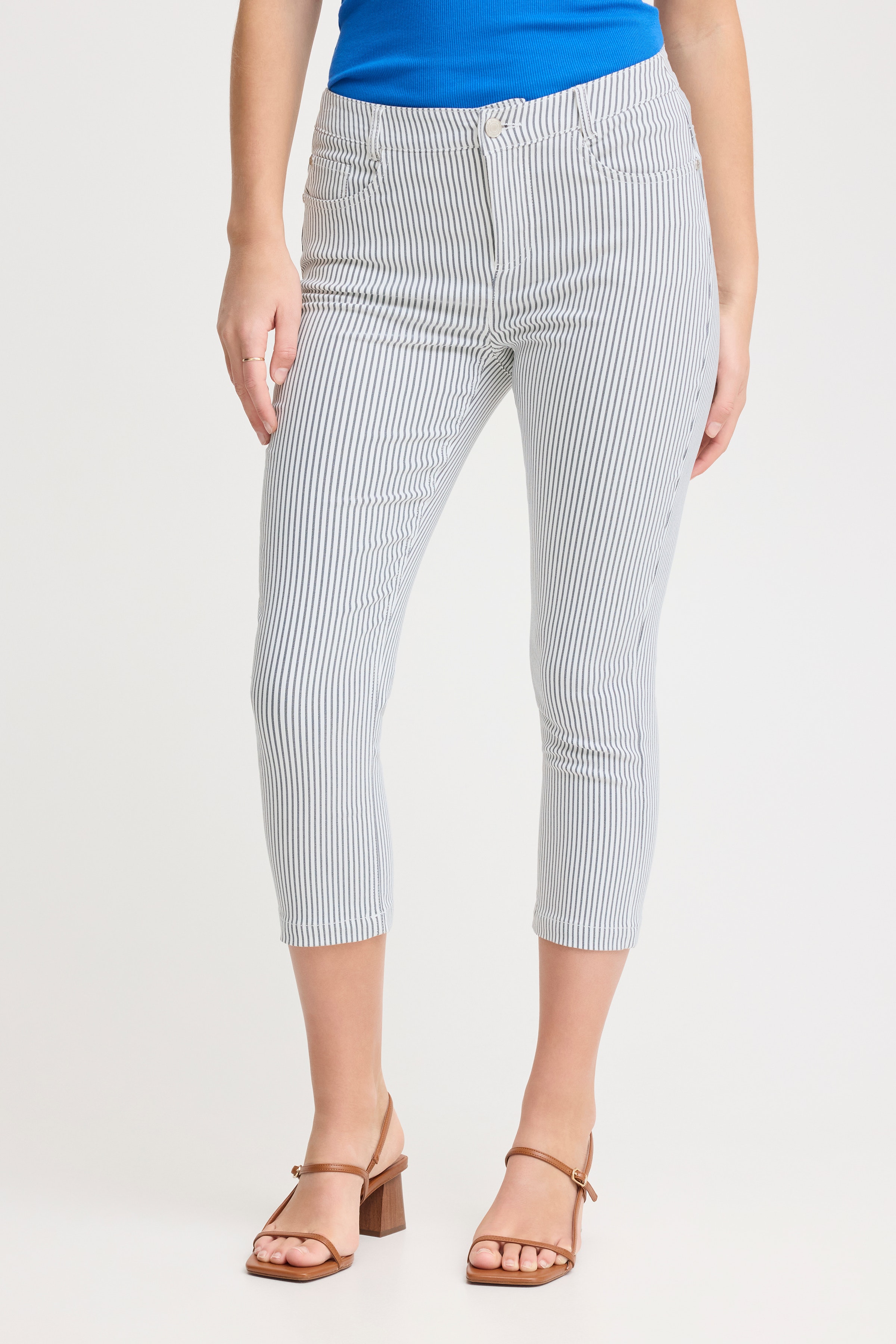 FRENA Capribyxor LOOKBOOK FRONT 20613886-203389