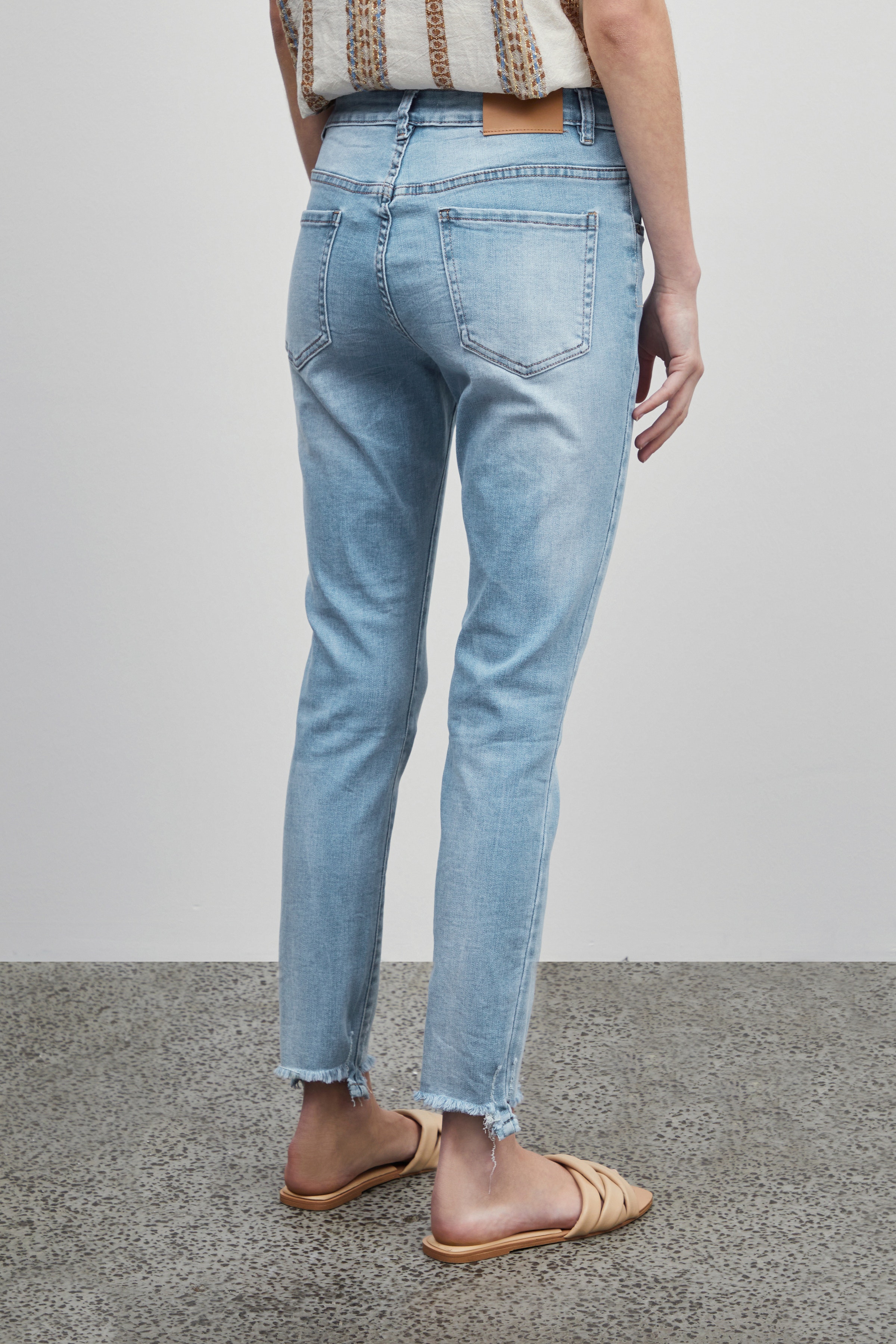 Jeans LOOKBOOK FRONT 22100113-202820