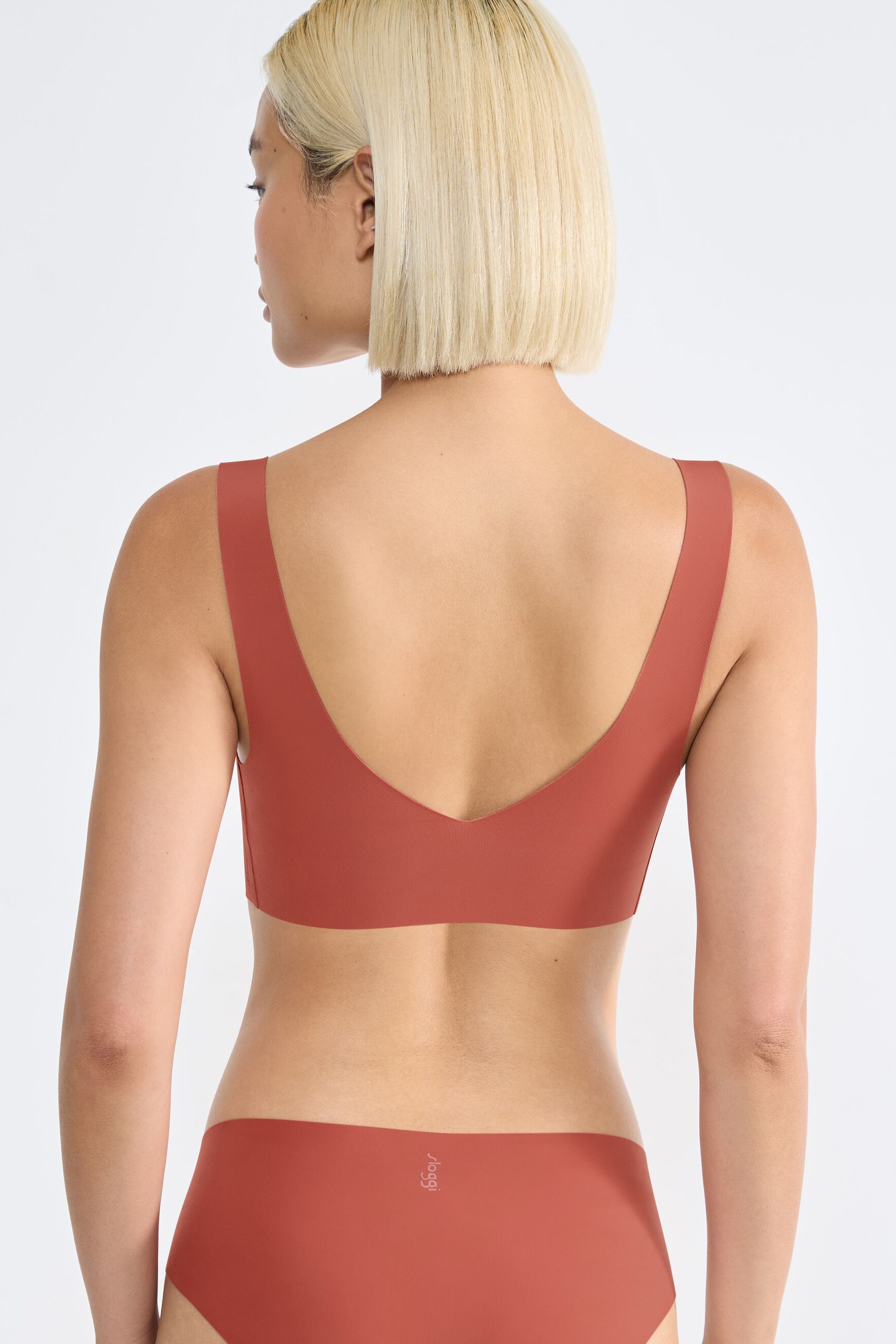sloggiZERO-Feel BH LOOKBOOK BACK 40551607-400857