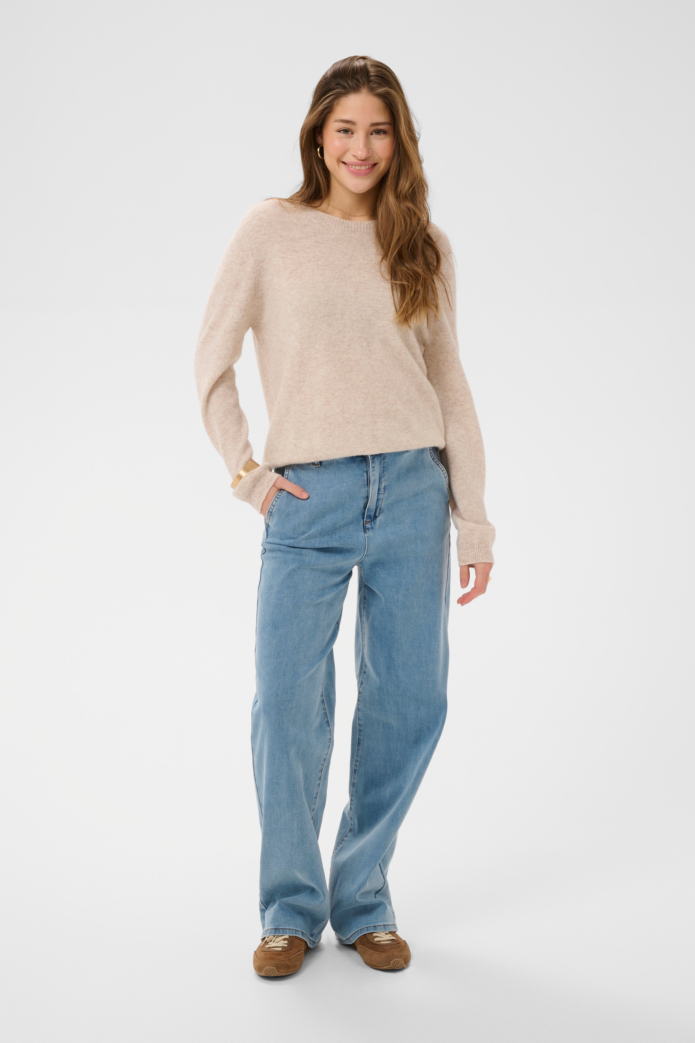 CRVisti Straight Leg Jeans LOOKBOOK FRONT 10613942-108844