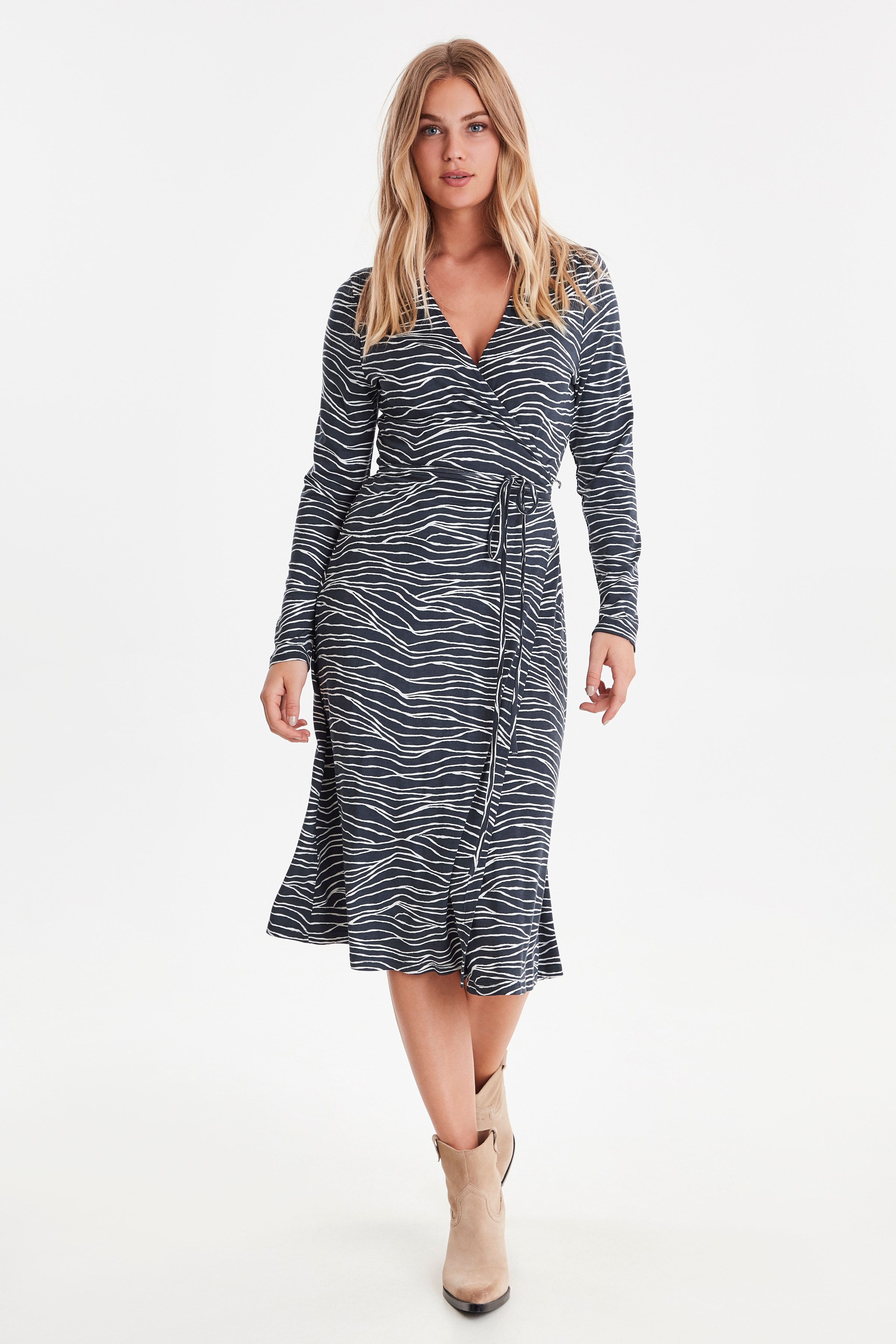 BYPemmy wrap dress LOOKBOOK FRONT 20807584-80032