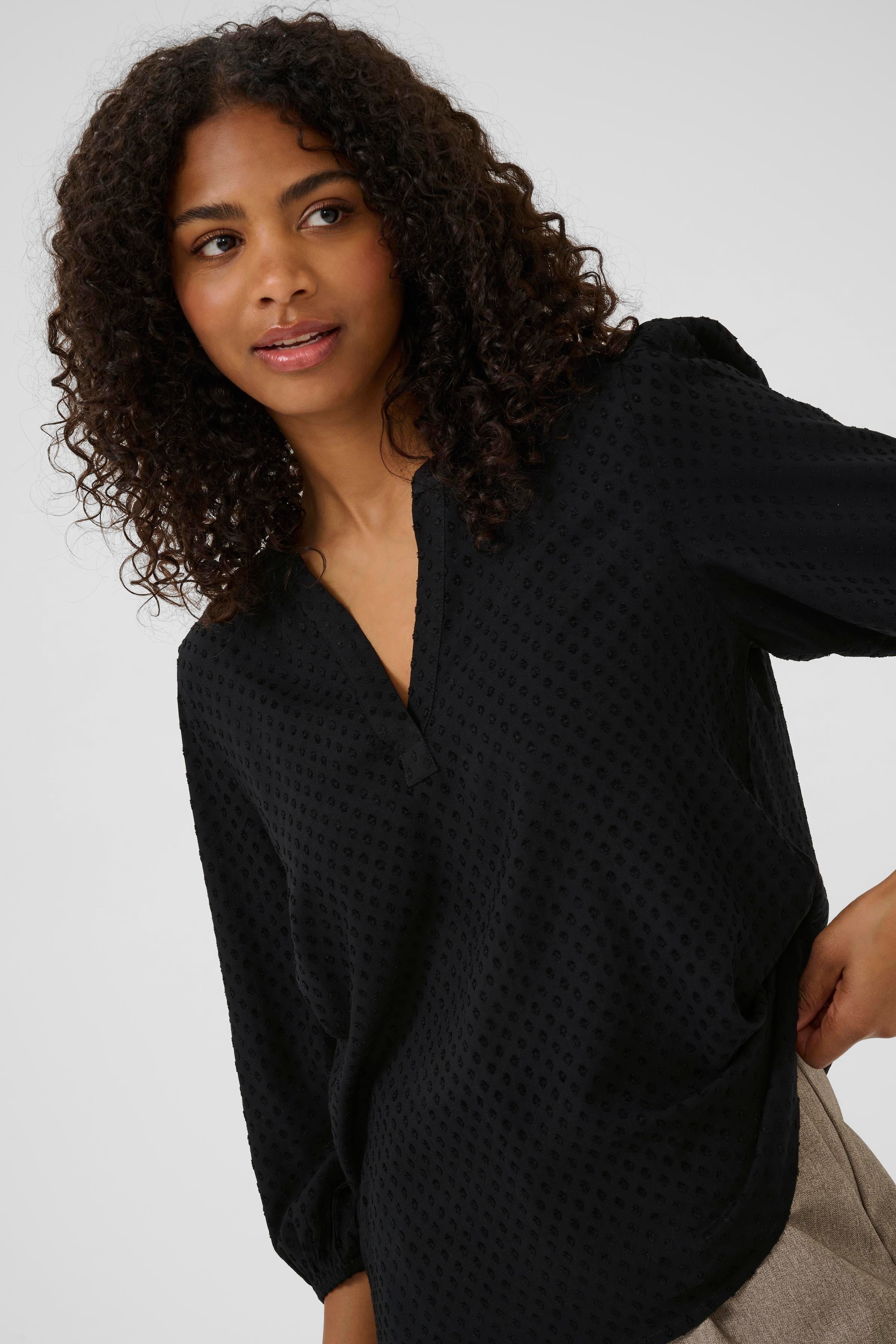 KAannika Blouse LOOKBOOK DETAIL 10510429-100121