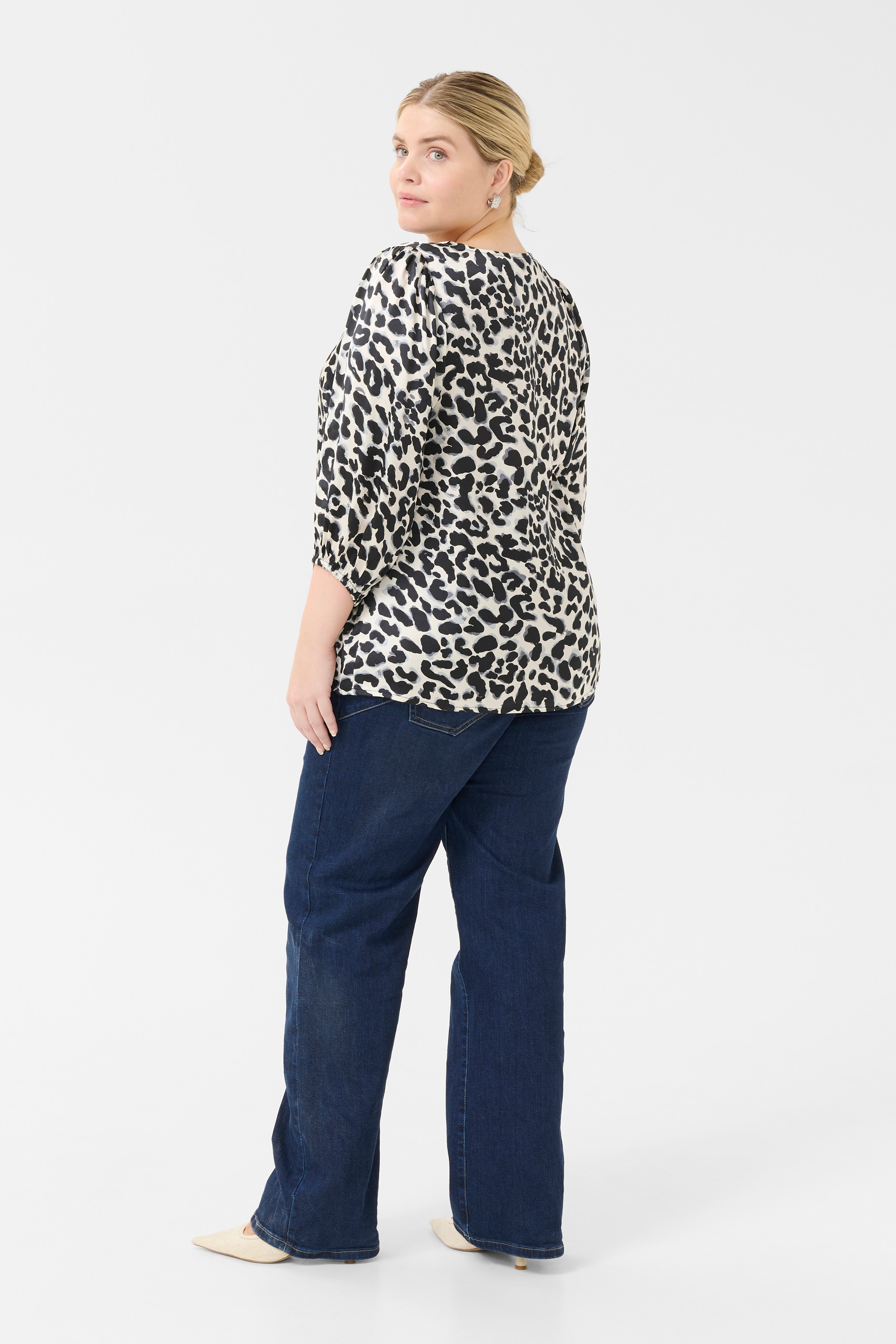 KCmegda Leopard Bluse LOOKBOOK BACK 10583321-107798