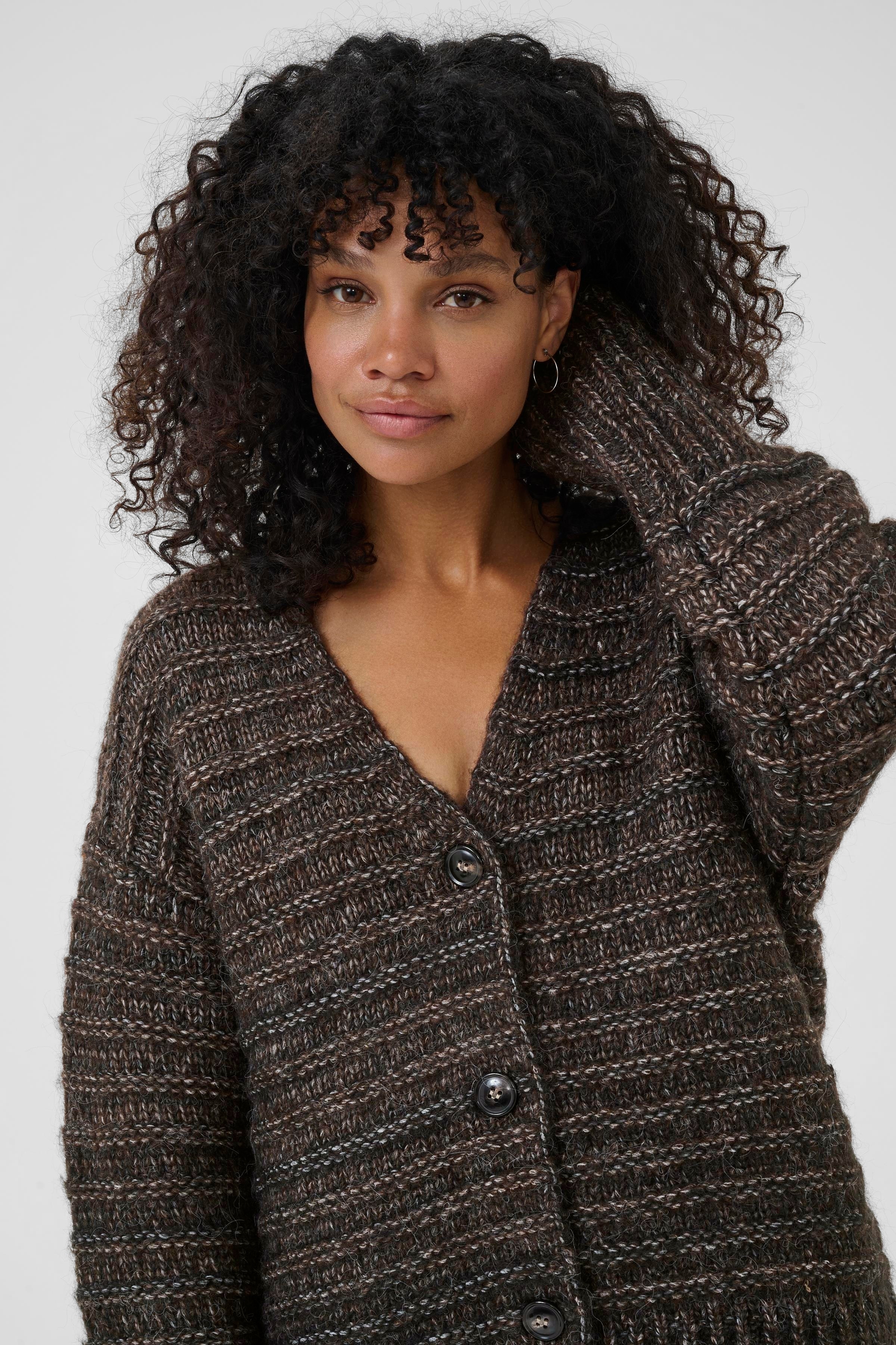 KAmarena Cardigan LOOKBOOK DETAIL 10510811-1911111