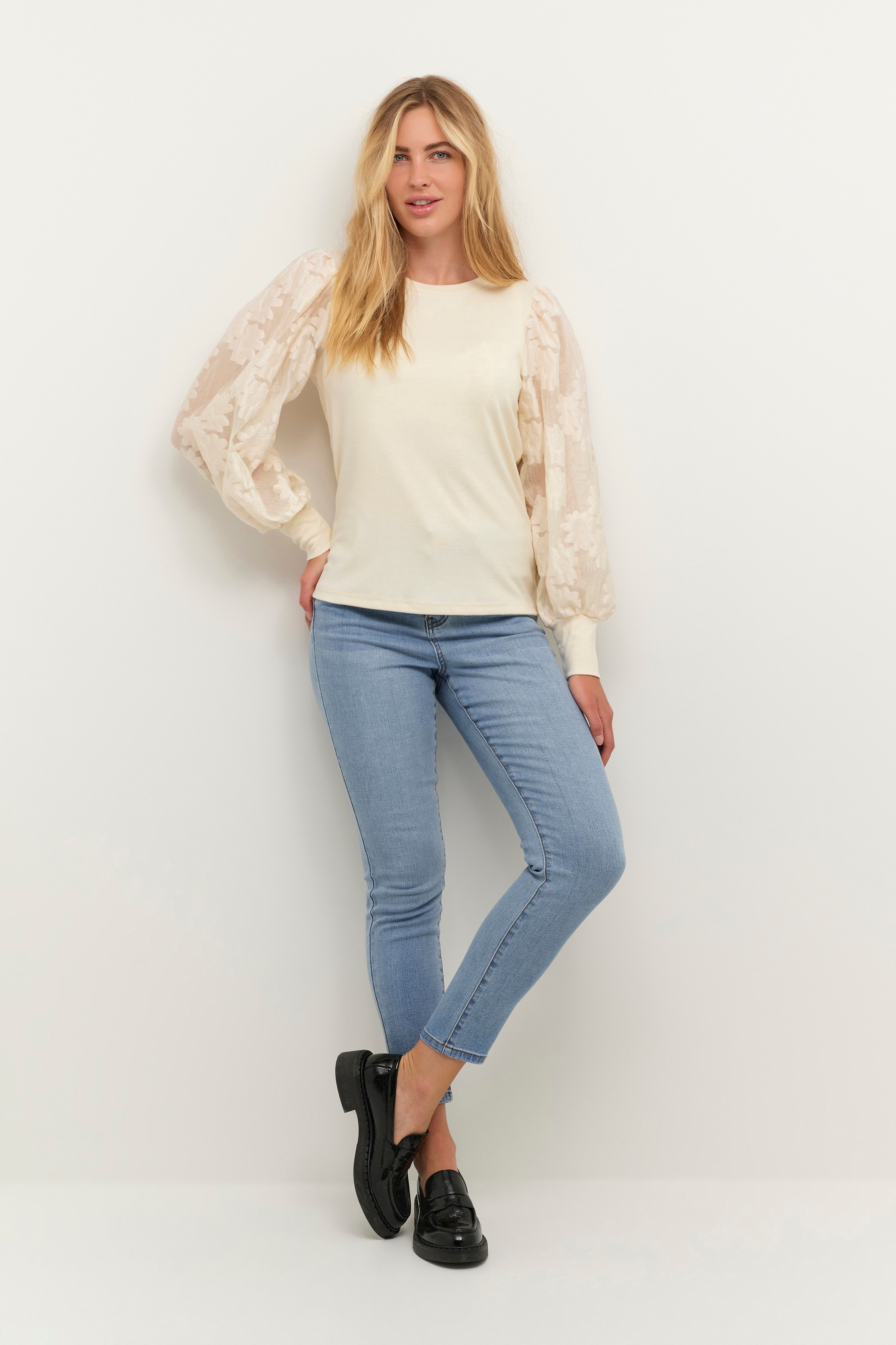 KAflora Blus LOOKBOOK FRONT 10507245-110105