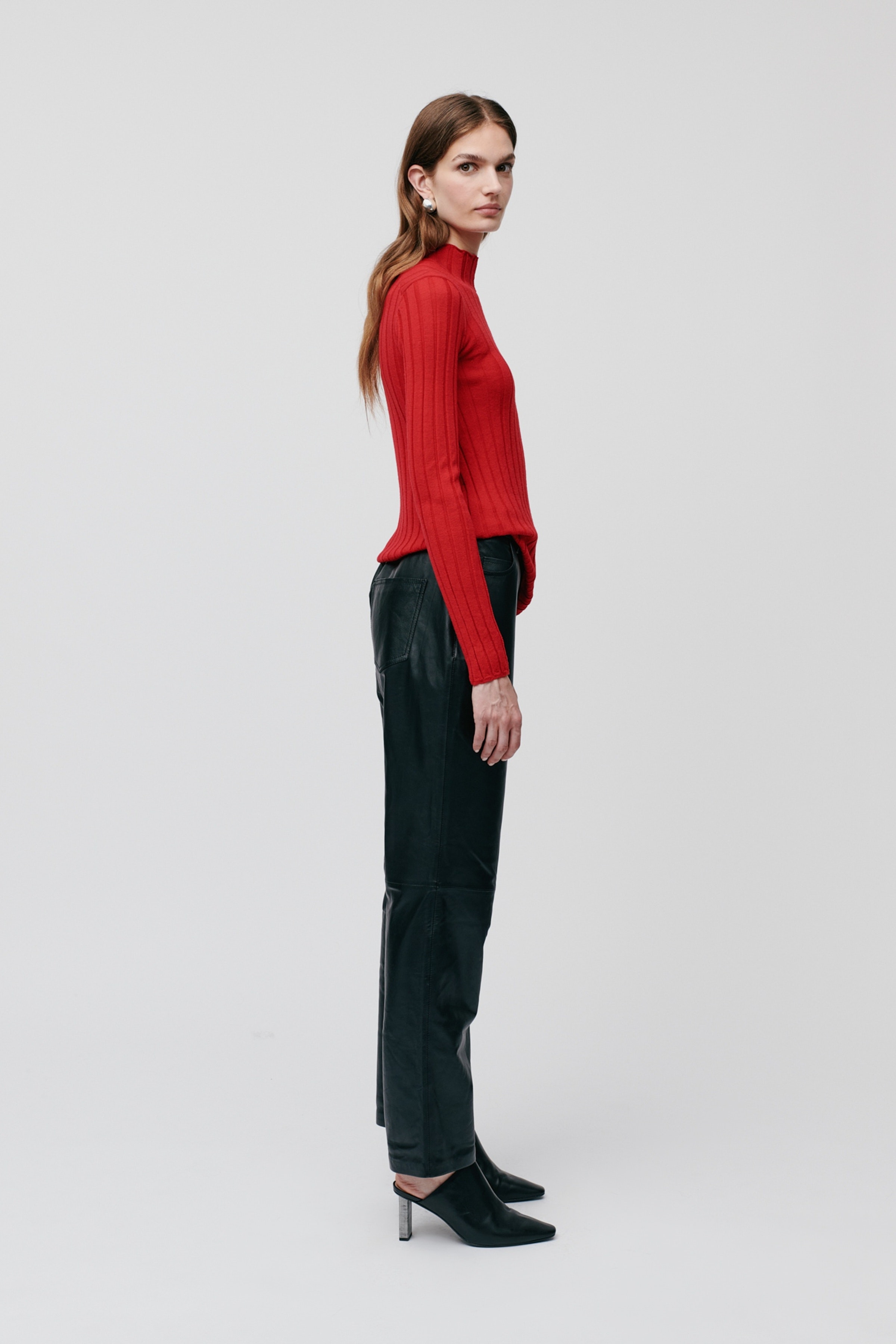 KACY Pullover LOOKBOOK FRONT 30600382-RE370